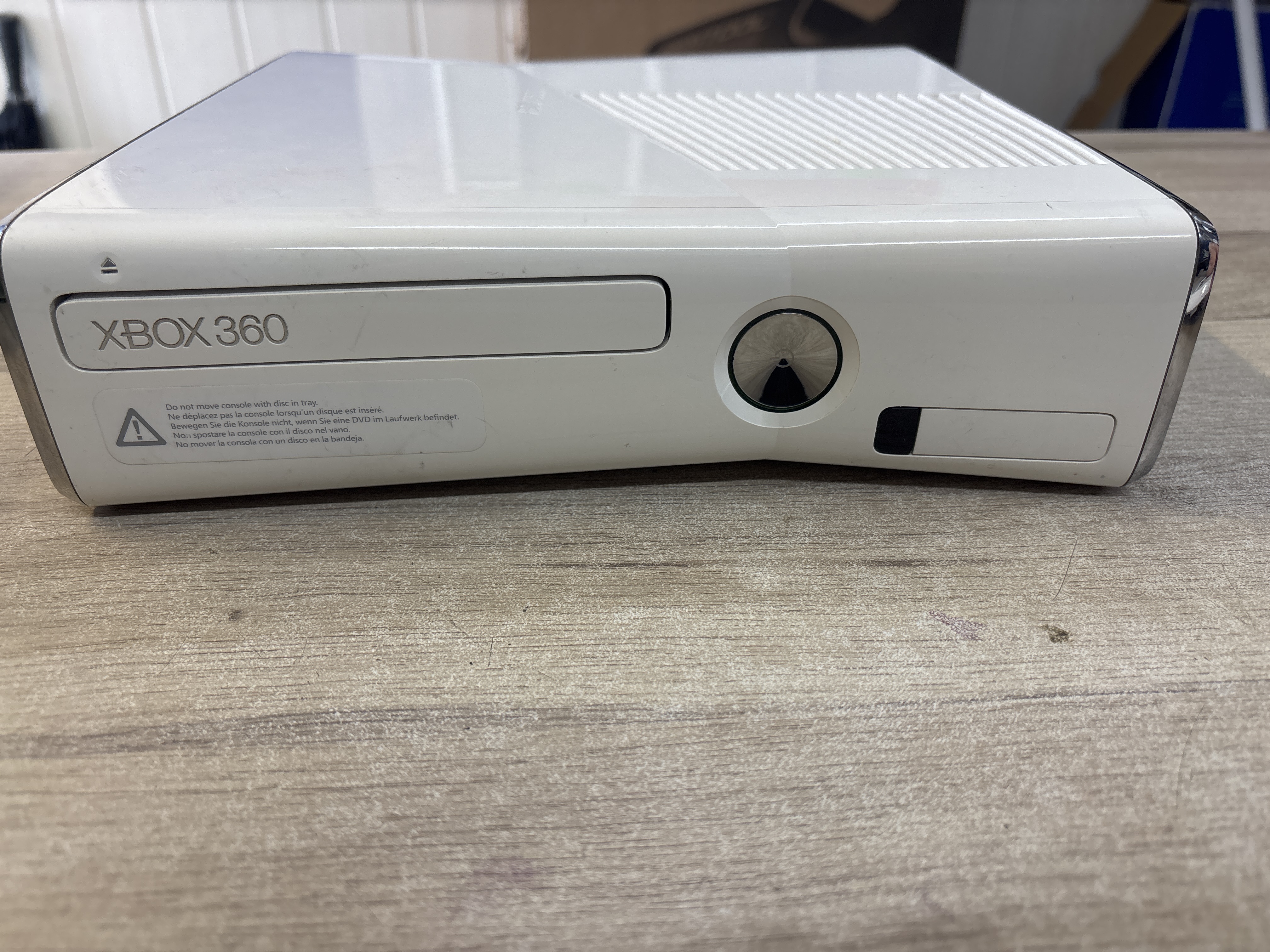 Console Microsoft Xbox 360 S — photo 2