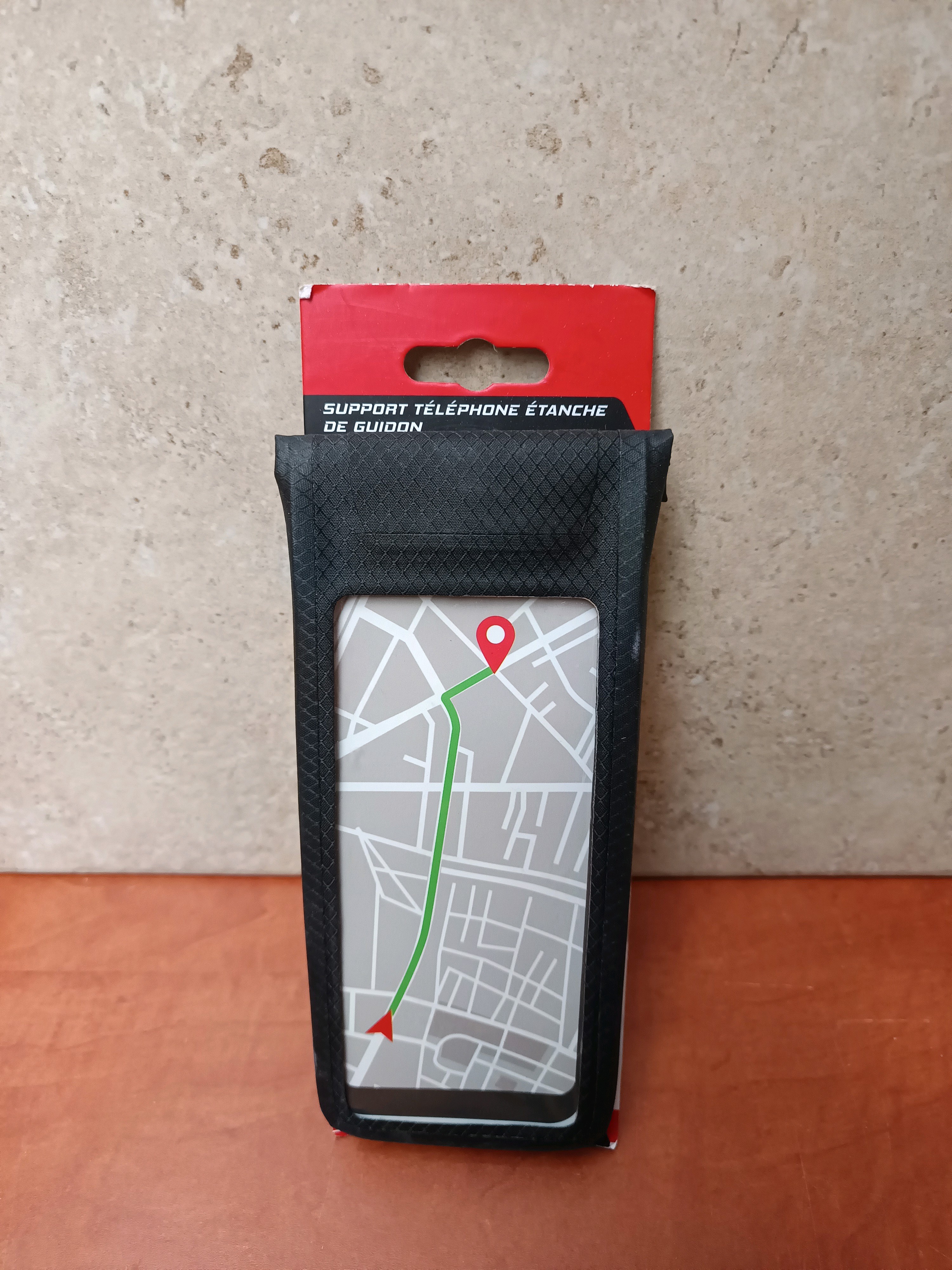 Support téléphone étanche pour guidon (jusqu’à 6,9 pouces) — photo 2