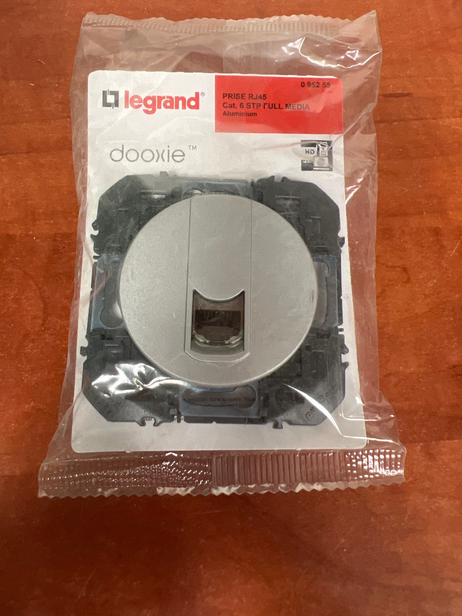 Legrand Dooxie prise RJ45 Cat 6 STP Full Media aluminium