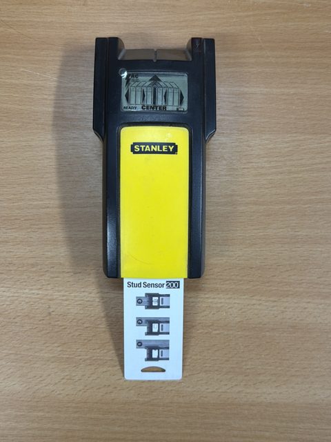 Détecteur de montants Stanley Stud Sensor 200