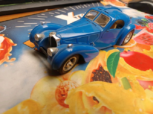 Burago Bugatti Atlantic 1936 Échelle 1/24 miniature