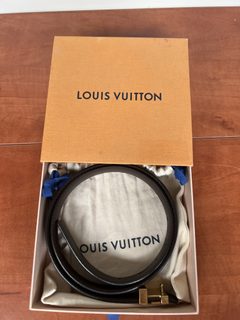Ceinture Louis Vuitton à motif damier et boucle LV dorée