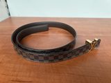 Ceinture Louis Vuitton à motif damier et boucle LV dorée — photo 2