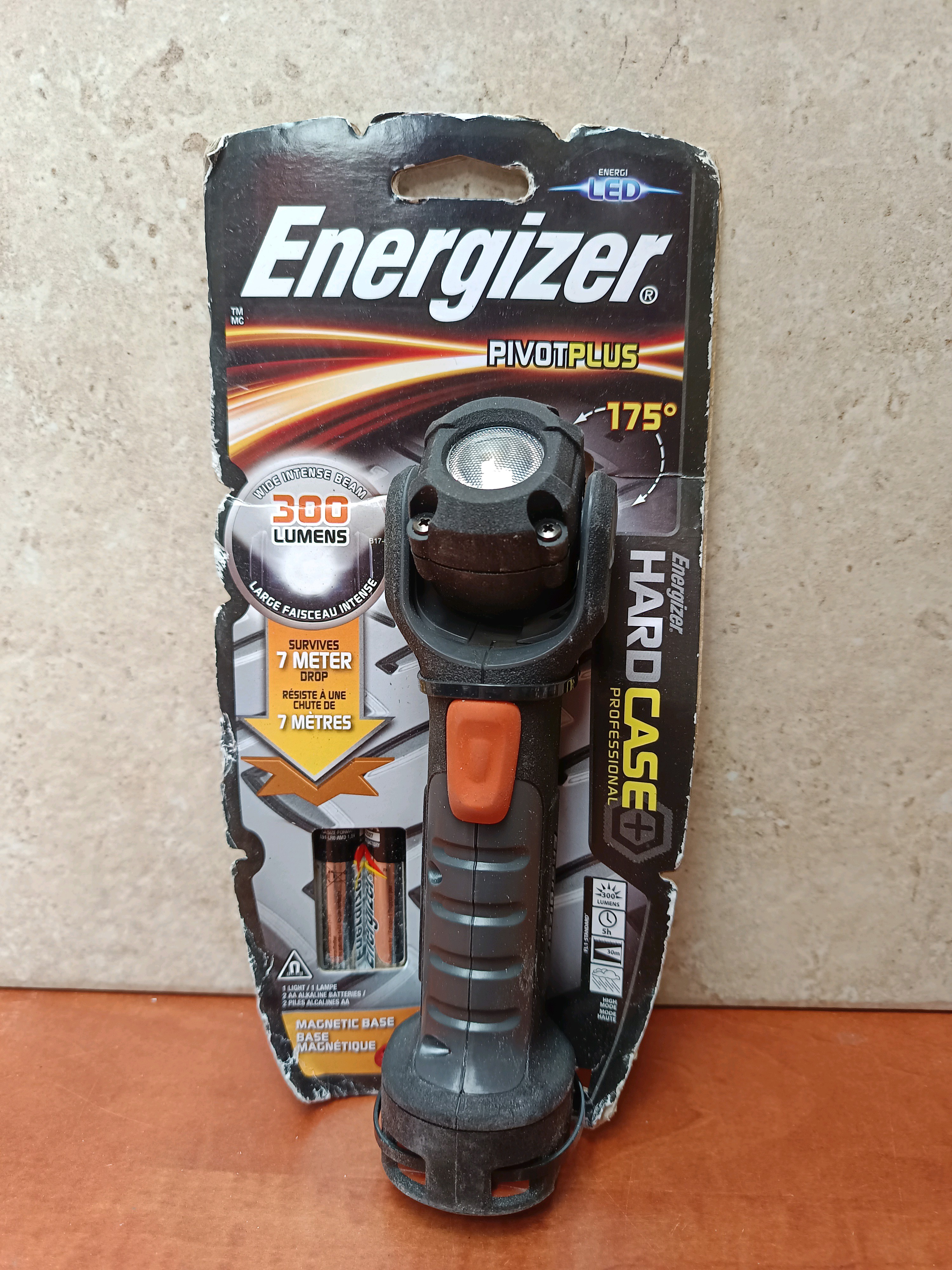 Energizer Hard Case PivotPlus lampe torche LED 175°