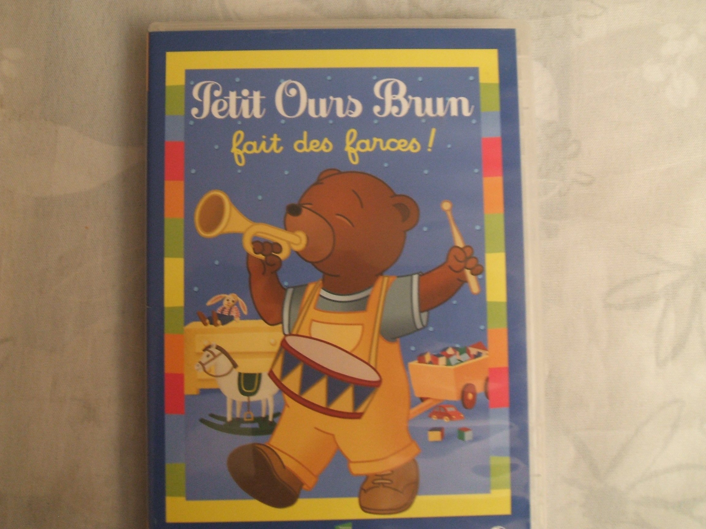 Petit Ours Brun Fait Des Farces