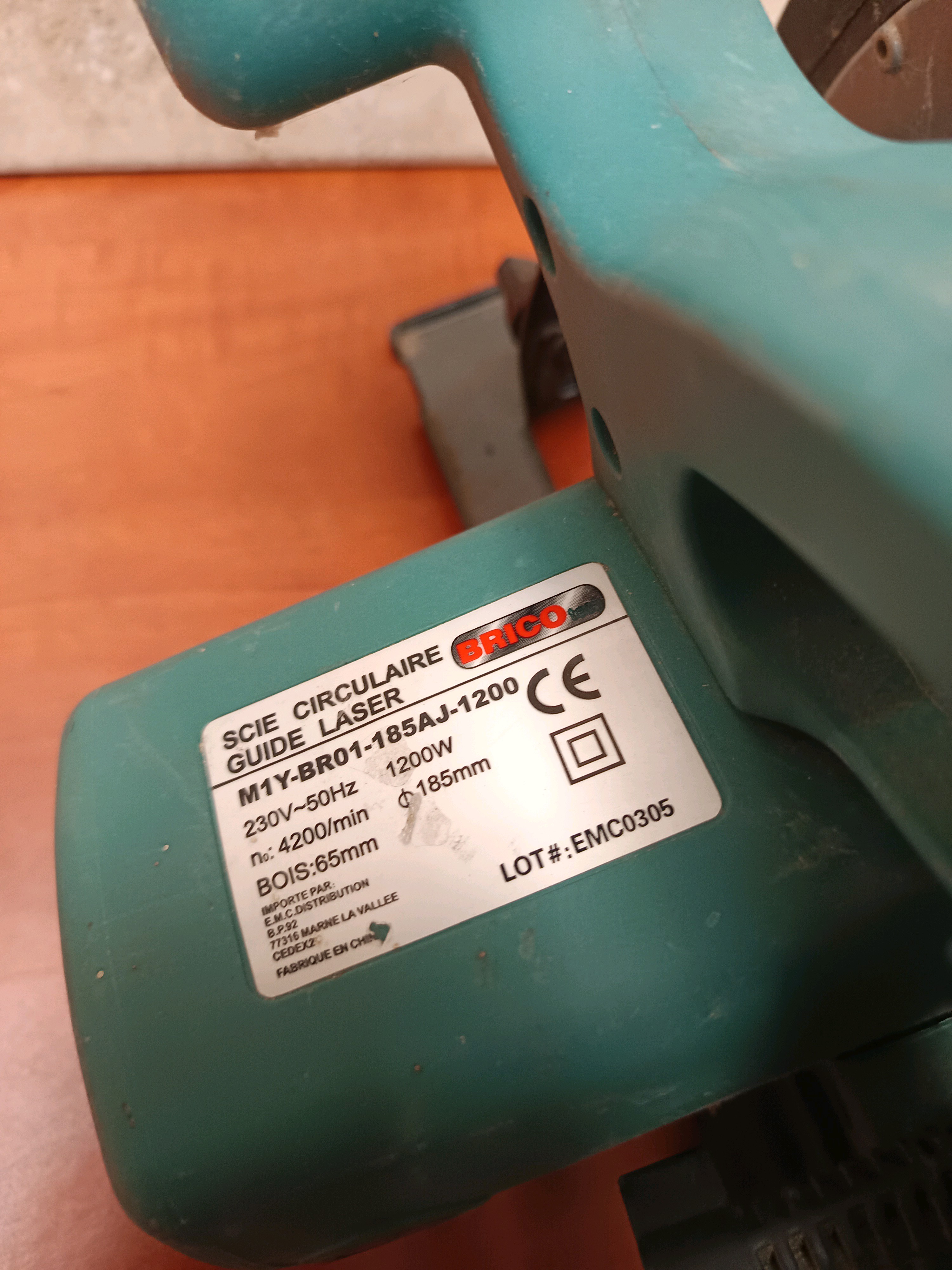 Brico M1Y-BR01-185AJ-1200 scie circulaire à guide laser — photo 2