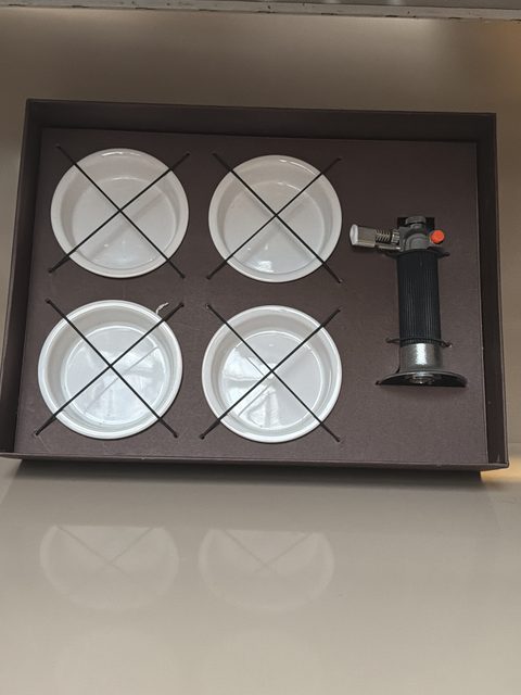 Kit pour crème brûlée avec chalumeau et 4 ramequins