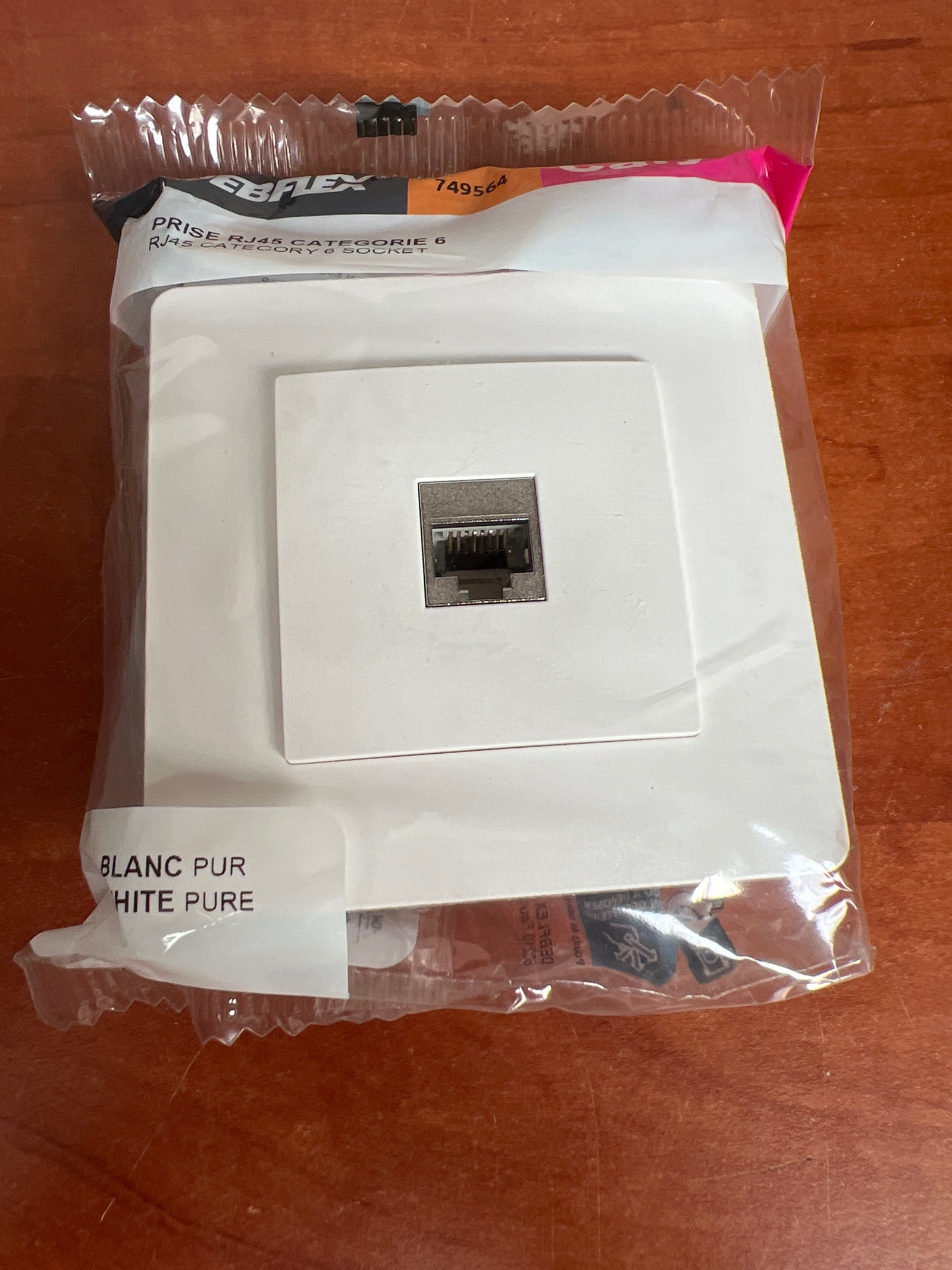 Prise murale RJ45 – Blanc pur