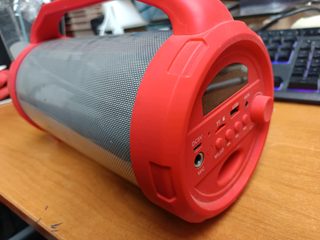 Enceinte portable cylindrique avec poignée, USB, carte TF, entrée AUX/MIC – Rouge