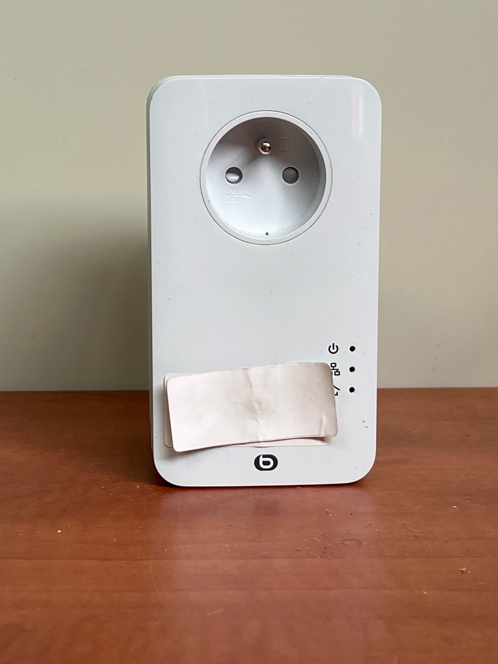 Essentiel b adaptateur CPL avec prise gigogne