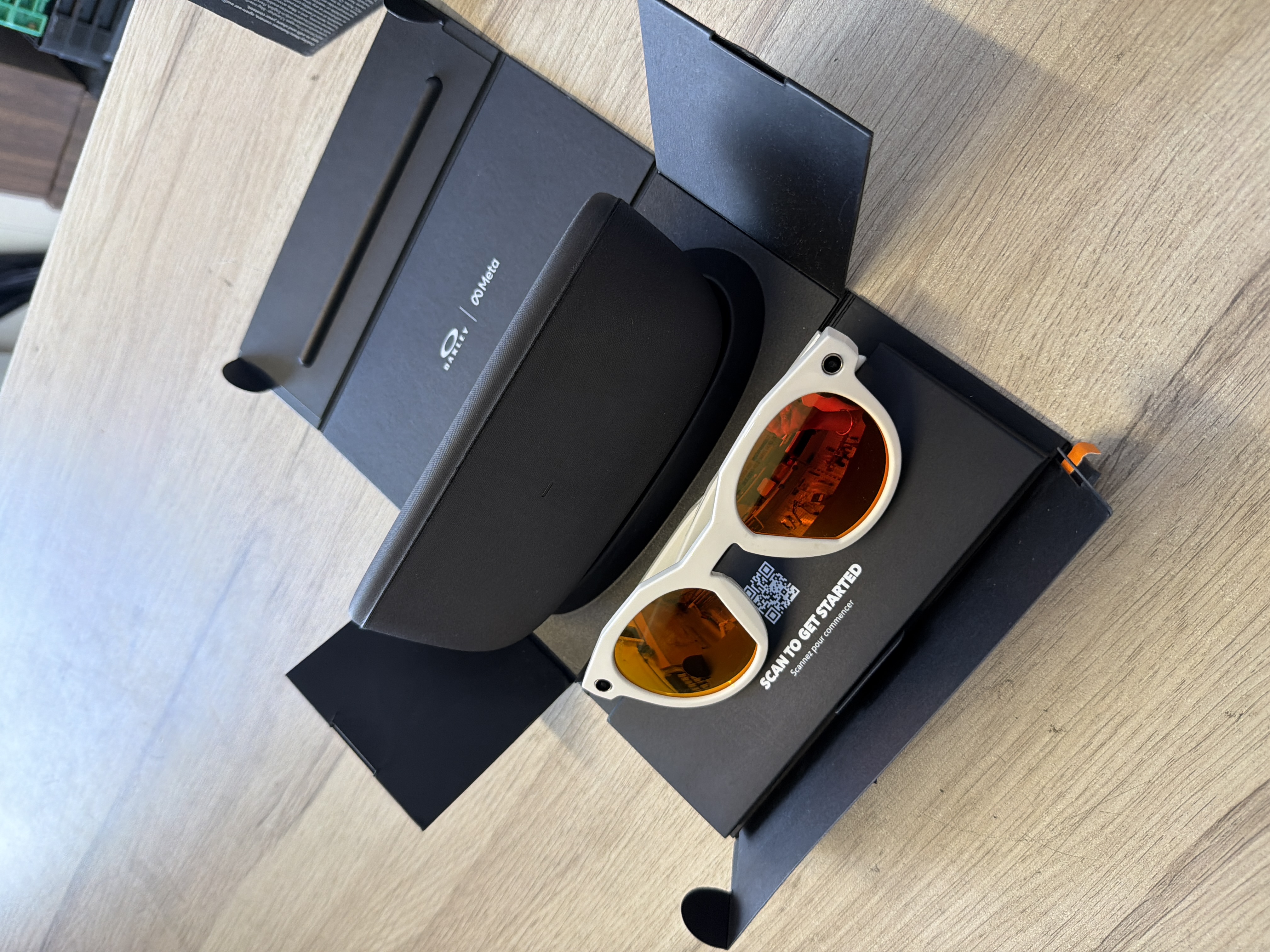Lunettes connectées IA Meta Oakley HSTN monture gris