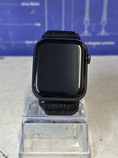 Apple Watch SE 44 mm noire