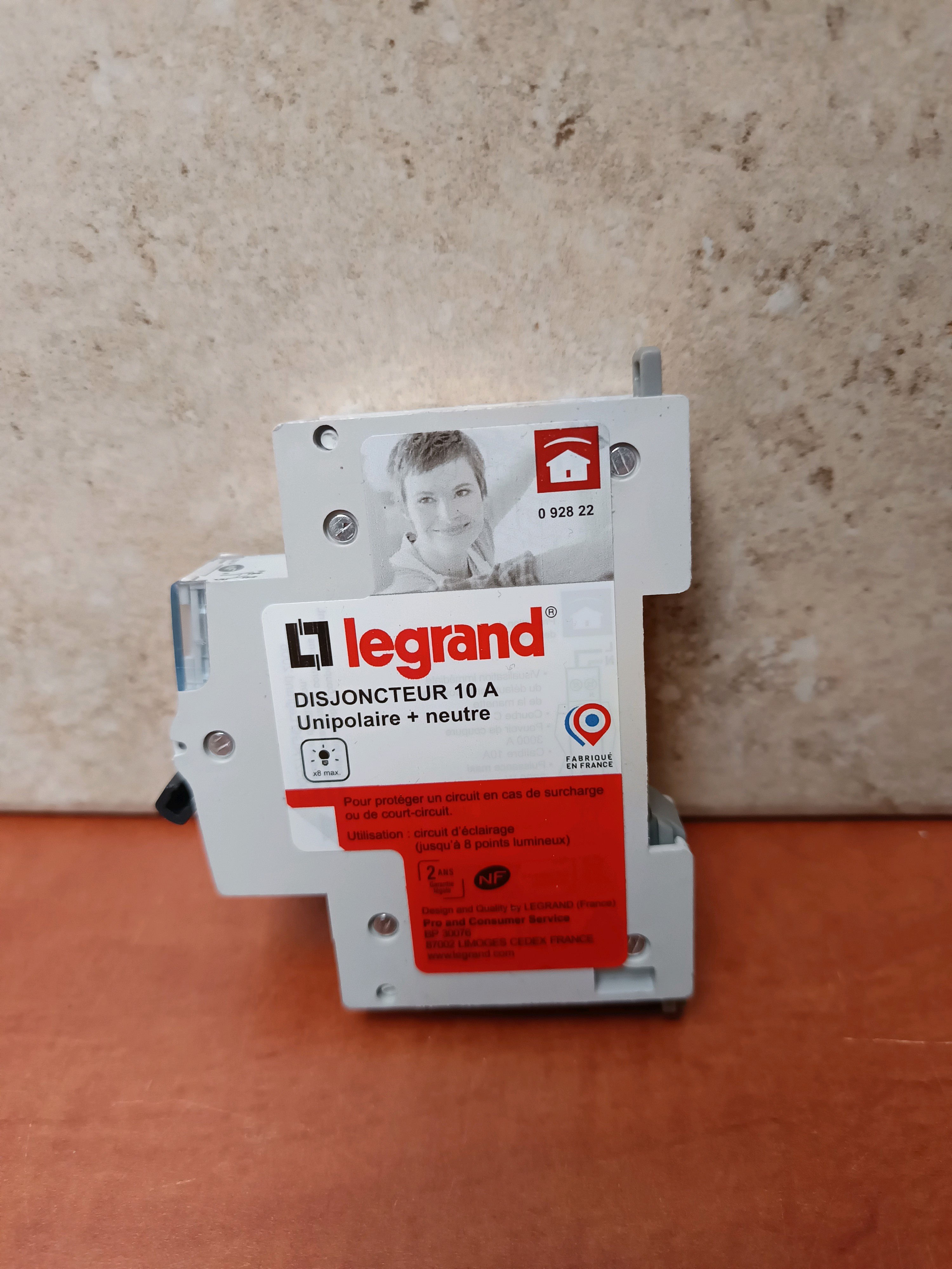 Legrand Disjoncteur 10 A Unipolaire + Neutre (réf 0 528 22)