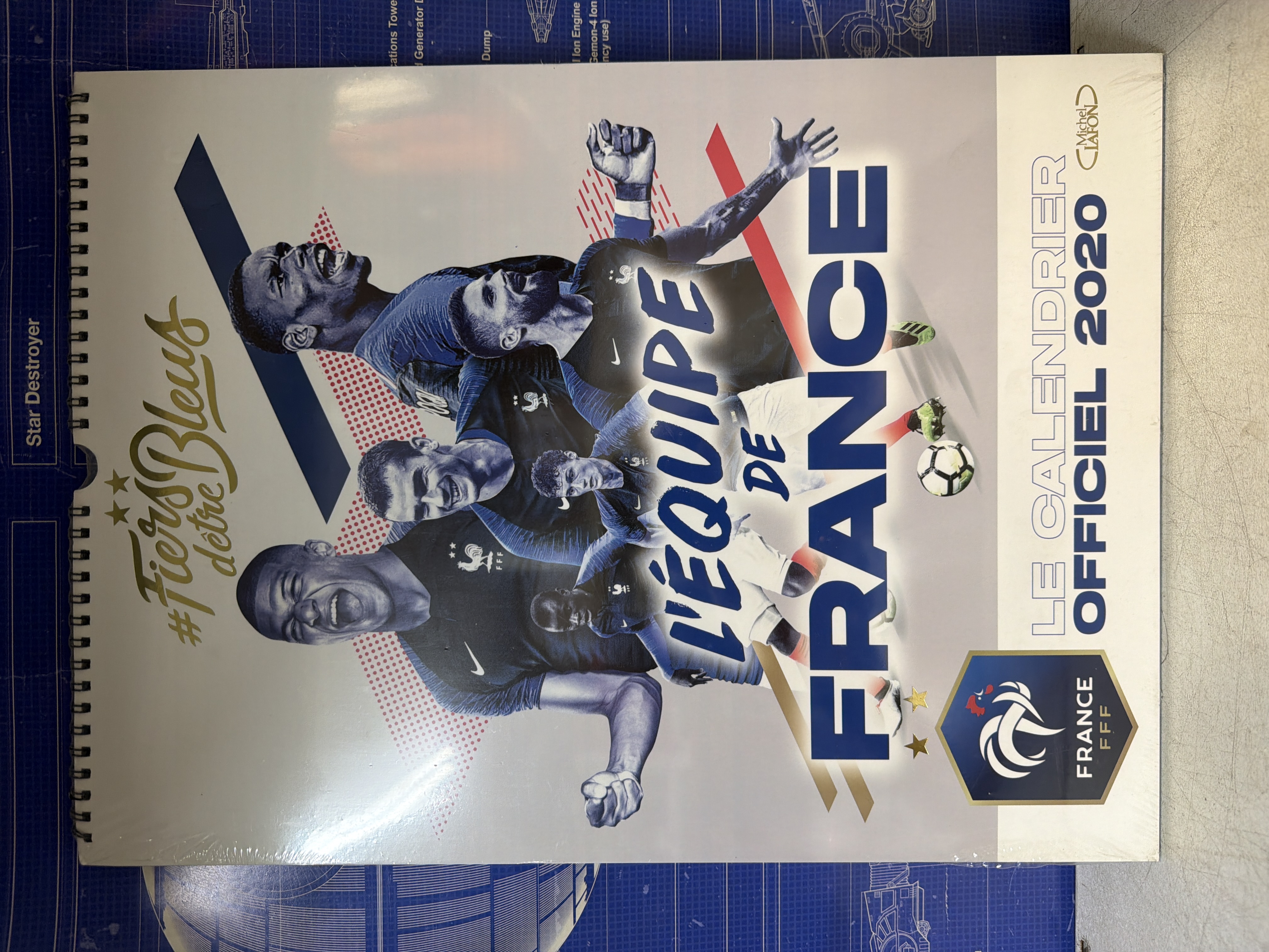 Calendrier officiel 2020 Équipe de France FFF sous emballage