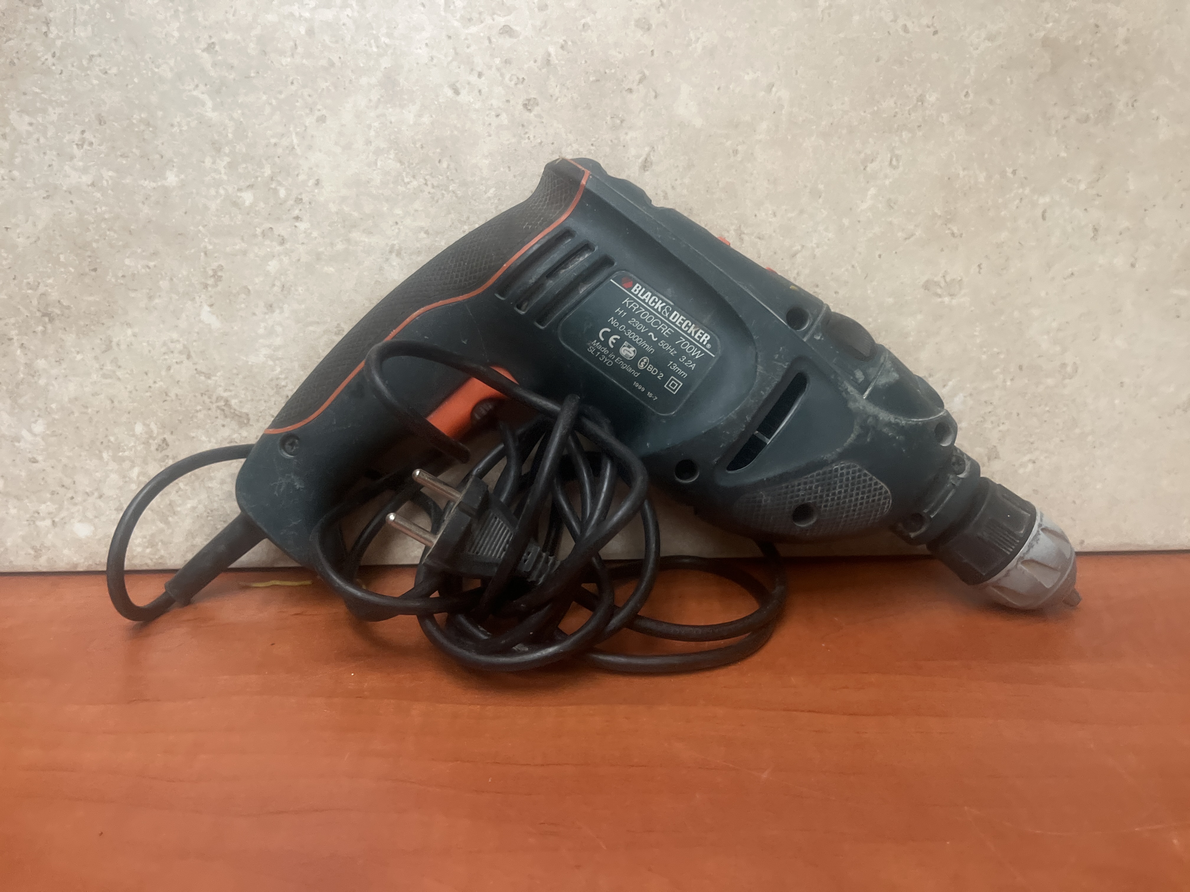 Perceuse électrique filaire Black+Decker