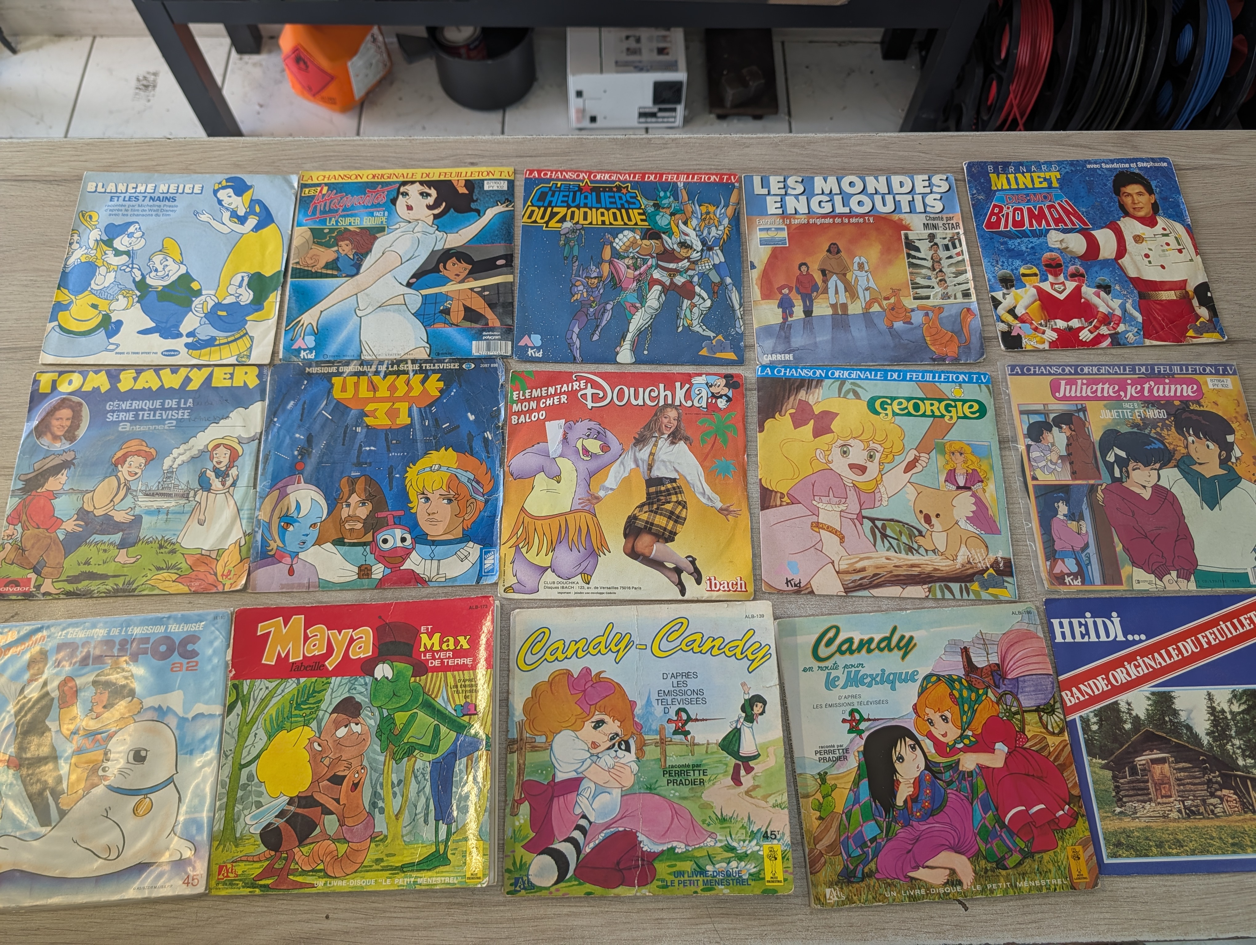 Lot disques et livres-disques dessins animés vintage Candy Ulysse 31 Bioman