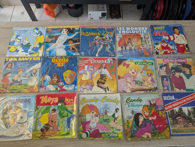 Lot disques et livres-disques dessins animés vintage Candy Ulysse 31 Bioman