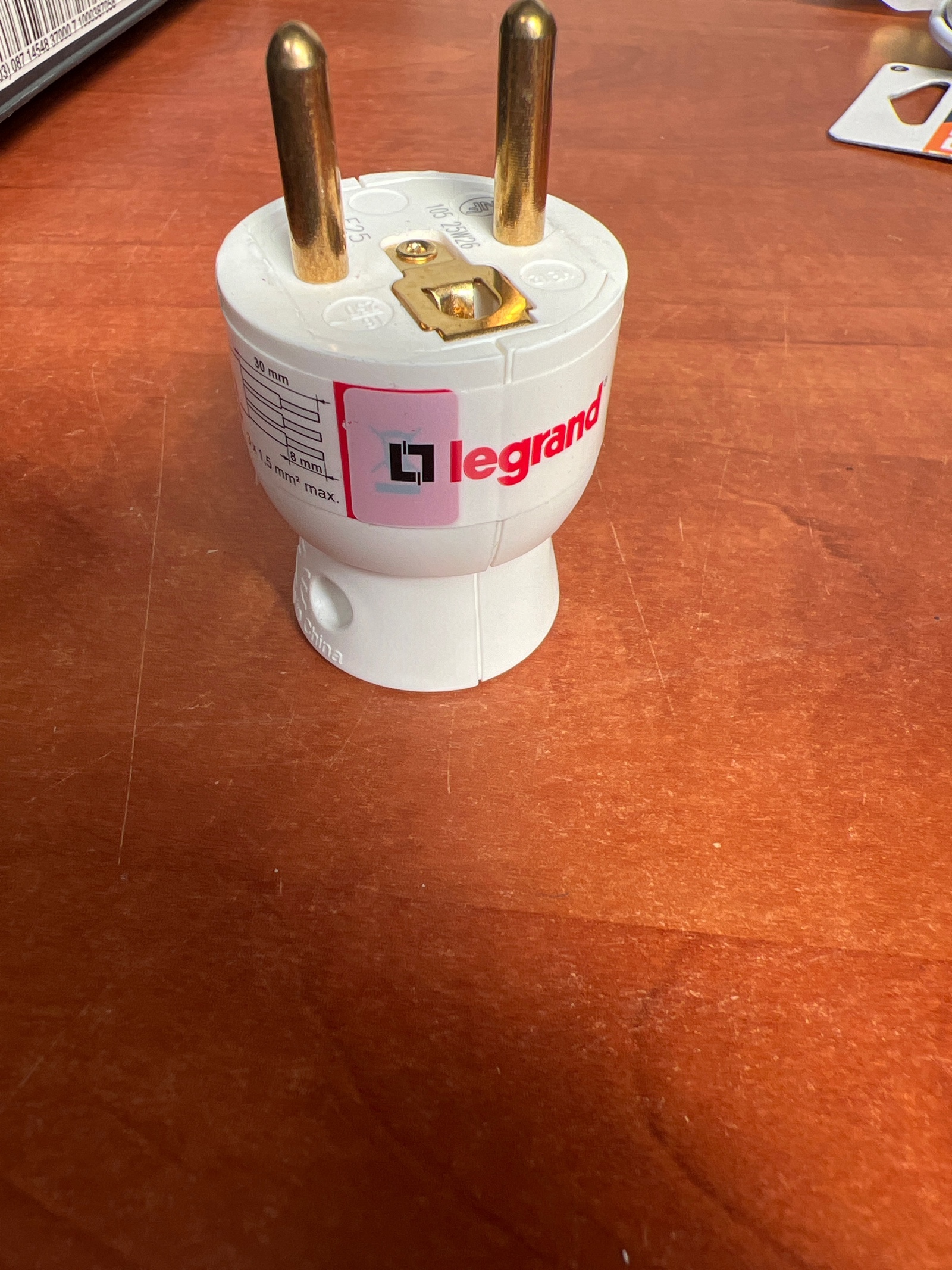 Fiche électrique mâle Legrand 2 broches