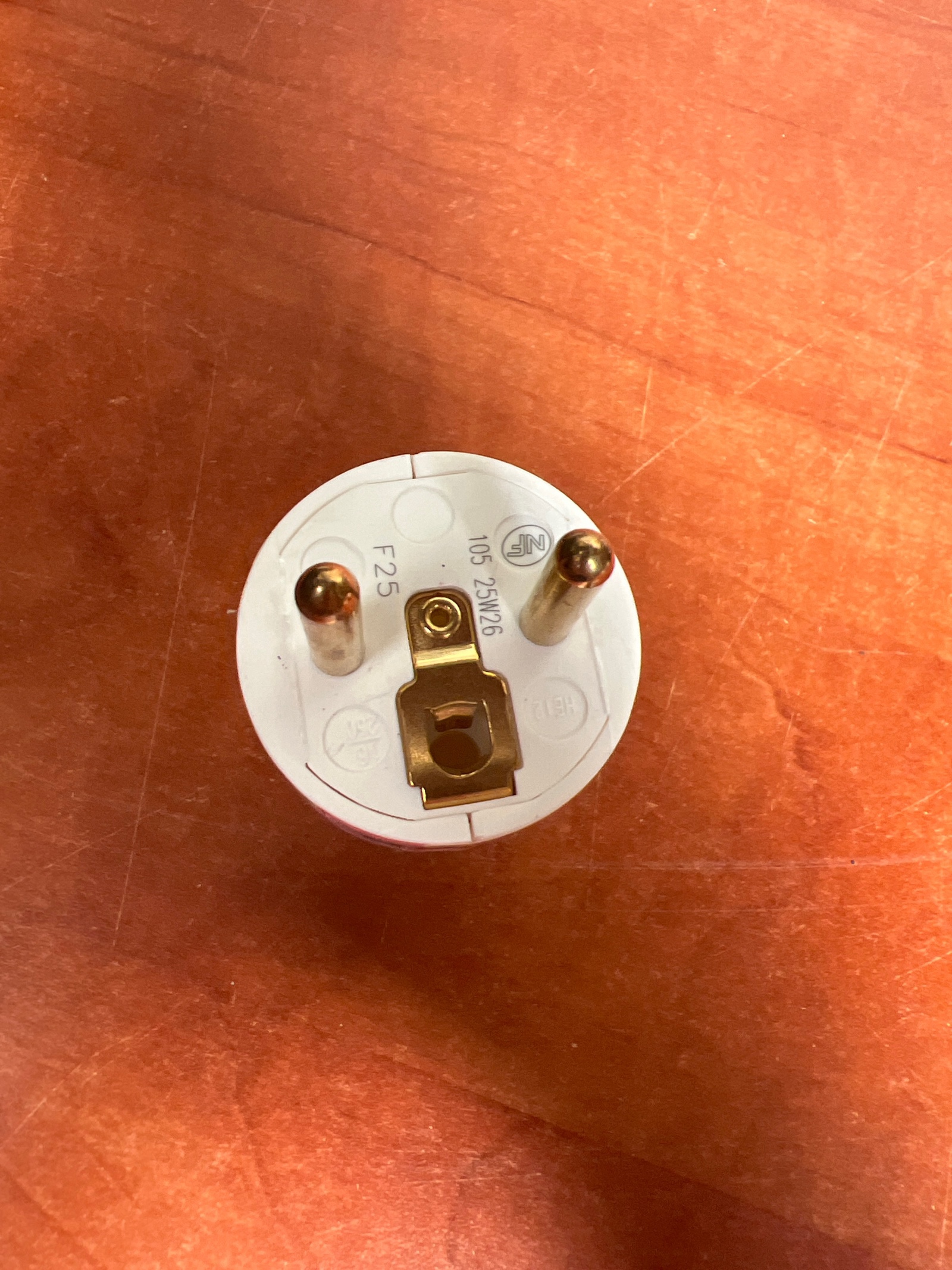 Fiche électrique mâle Legrand 2 broches — photo 2