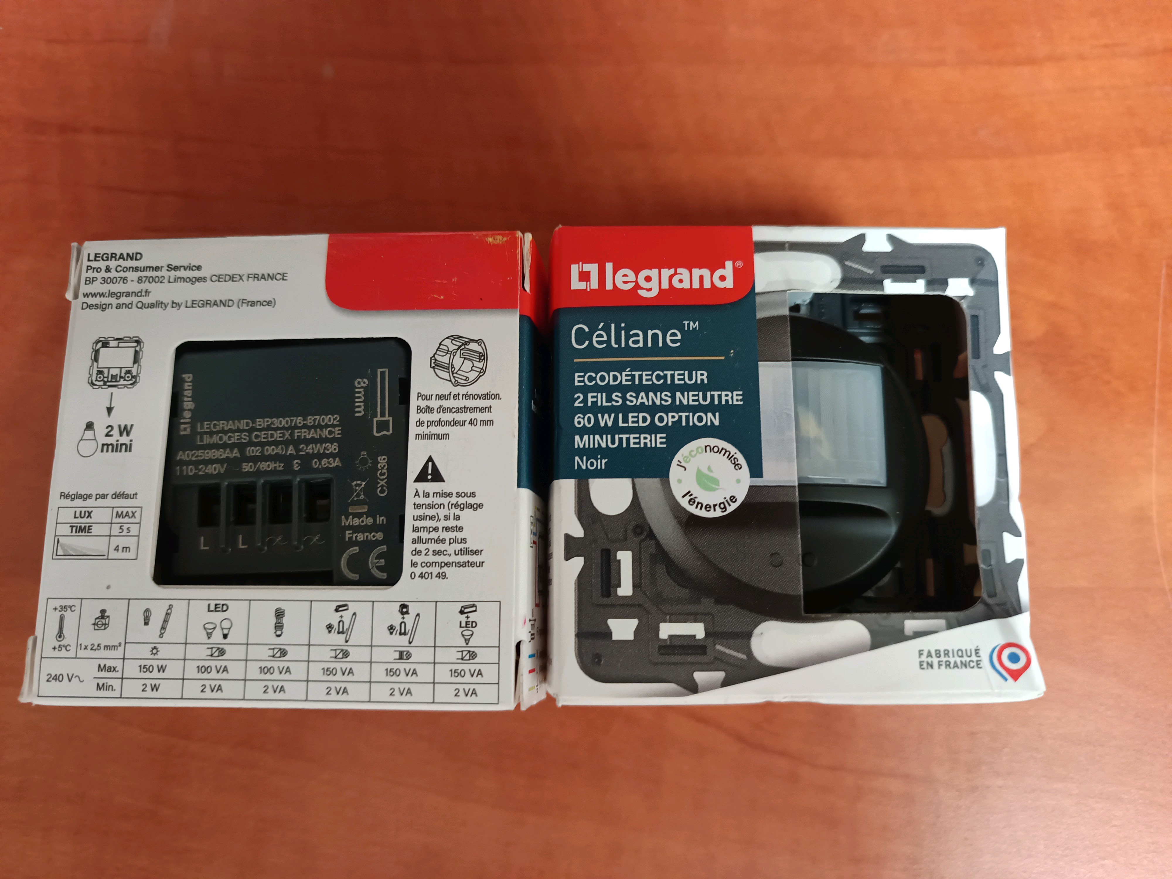 Legrand Céliane Écodétecteur 2 fils sans neutre 60 W LED option minuterie - Noir