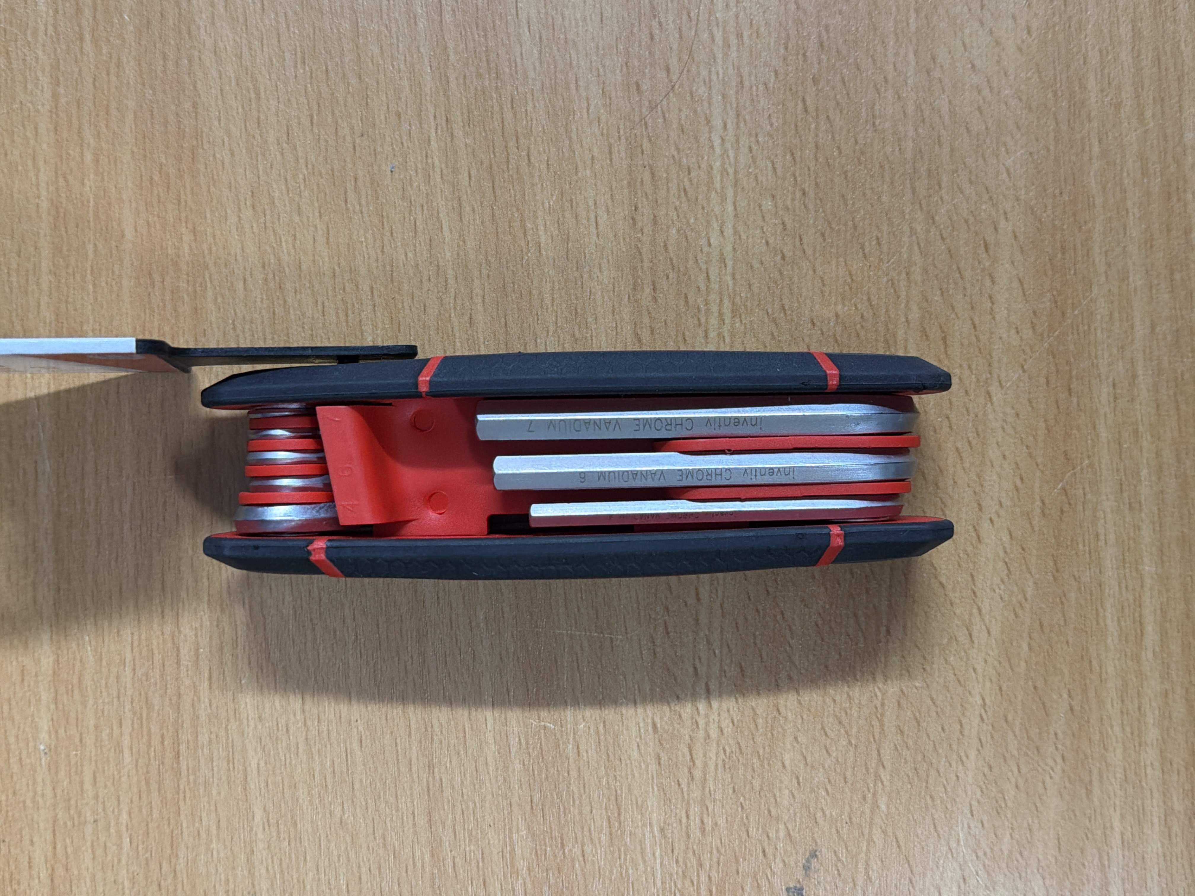 Canif 8 clés tamper torx 1,5 à 7 mm Inventiv — photo 2