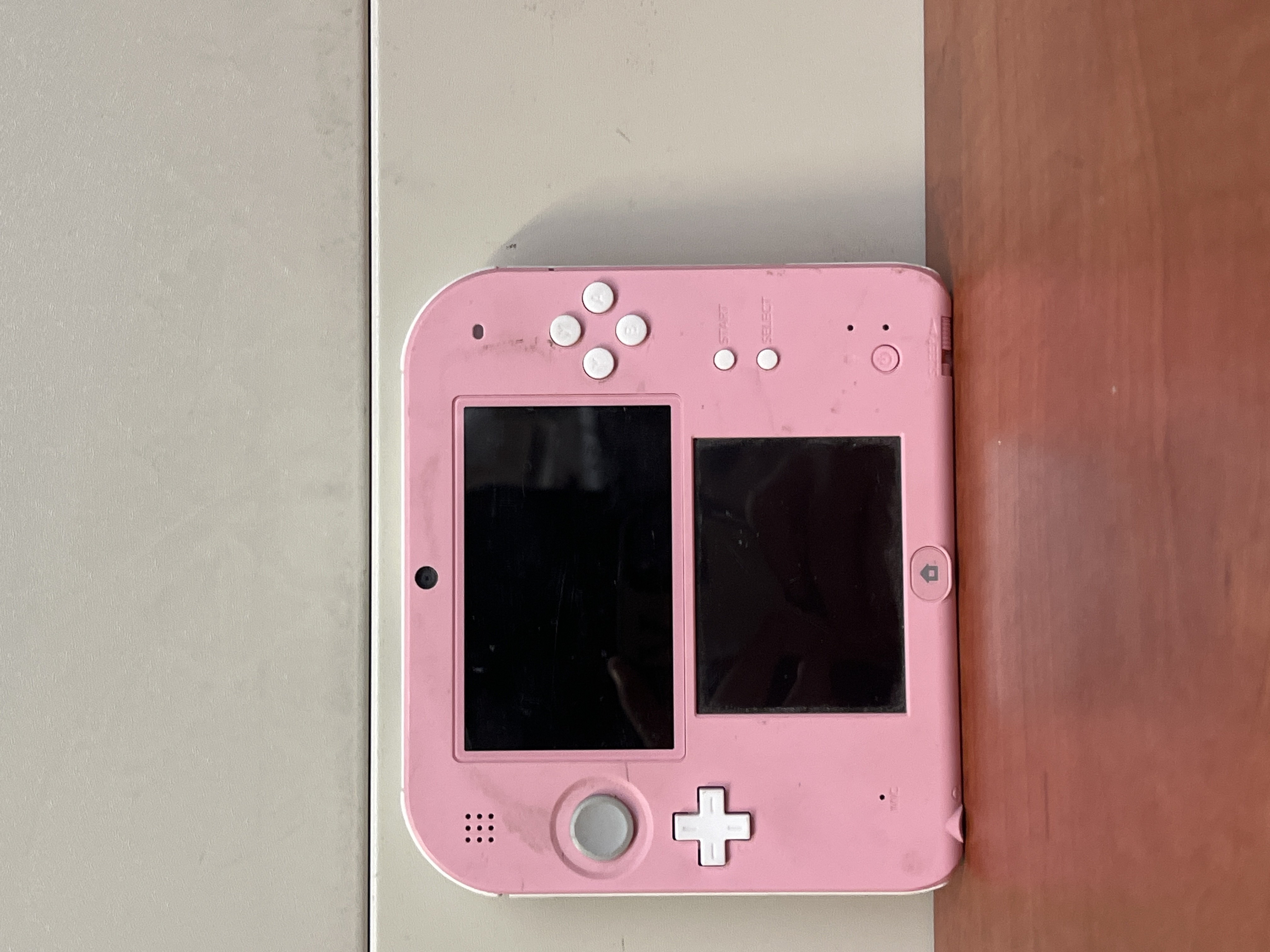 Nintendo 2DS rose