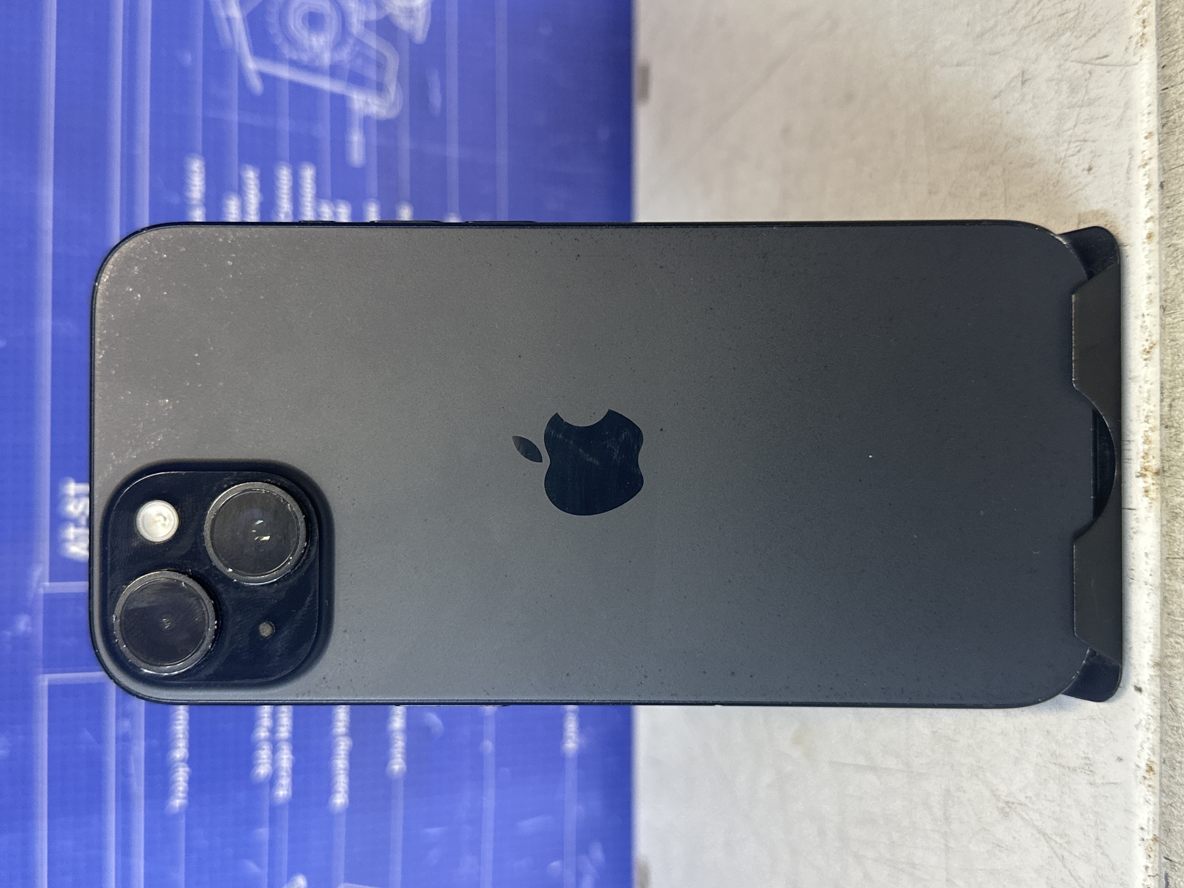 iPhone 15 noir 128 Go