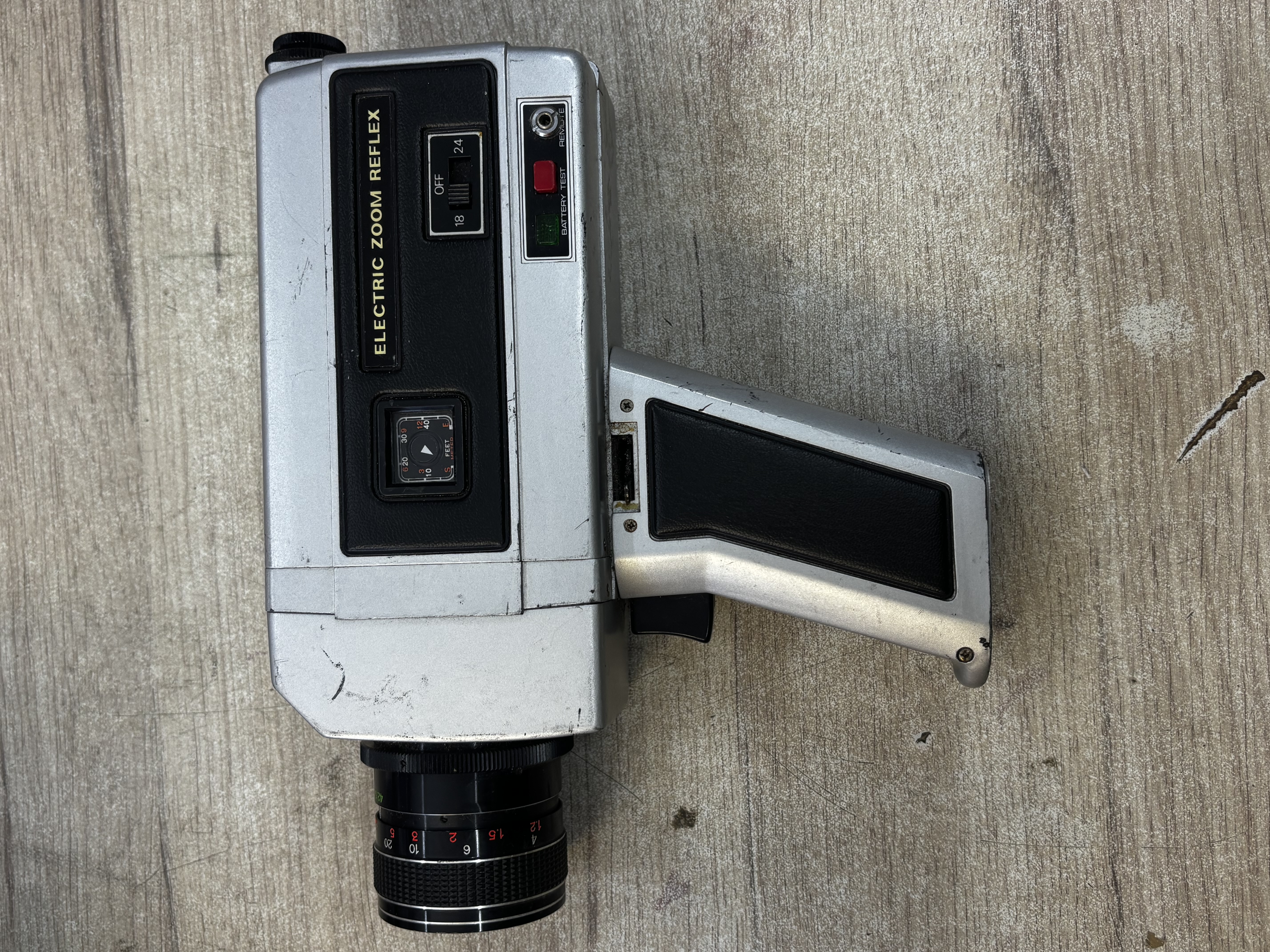 Caméra Super 8 Electric Zoom Reflex VS-500