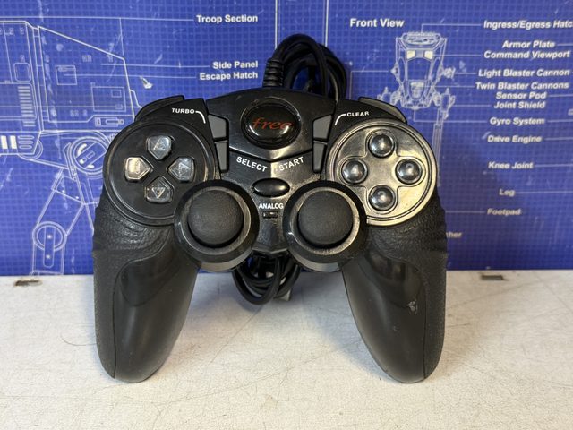 Manette filaire Freq avec double joystick analogique