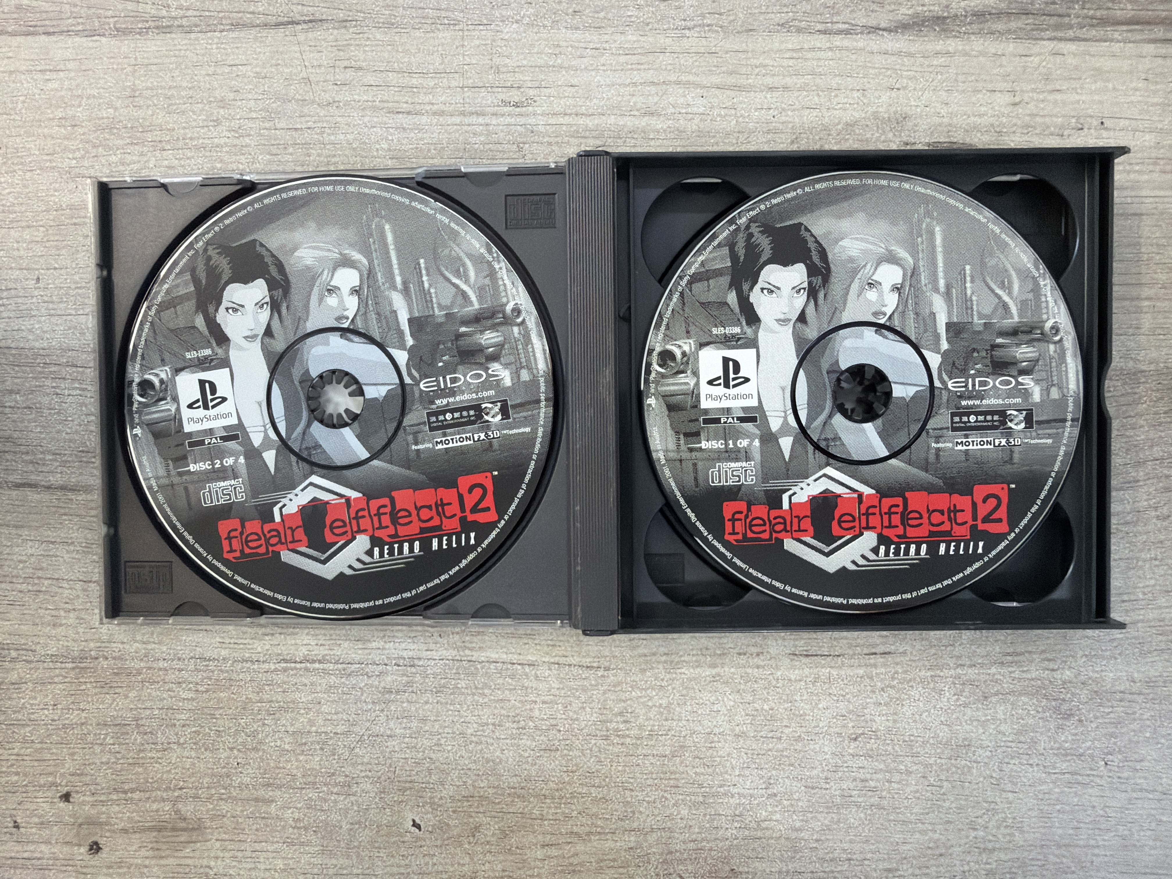 Fear Effect 2 Retro Helix PS1 PAL Eidos - 4 disques — photo 2