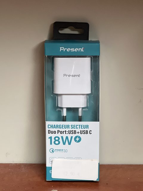 CHARGEUR SECTEUR DUO PORT USB + USB C 18W WATTS UTRLA RAPIDE BOOST PRESENT