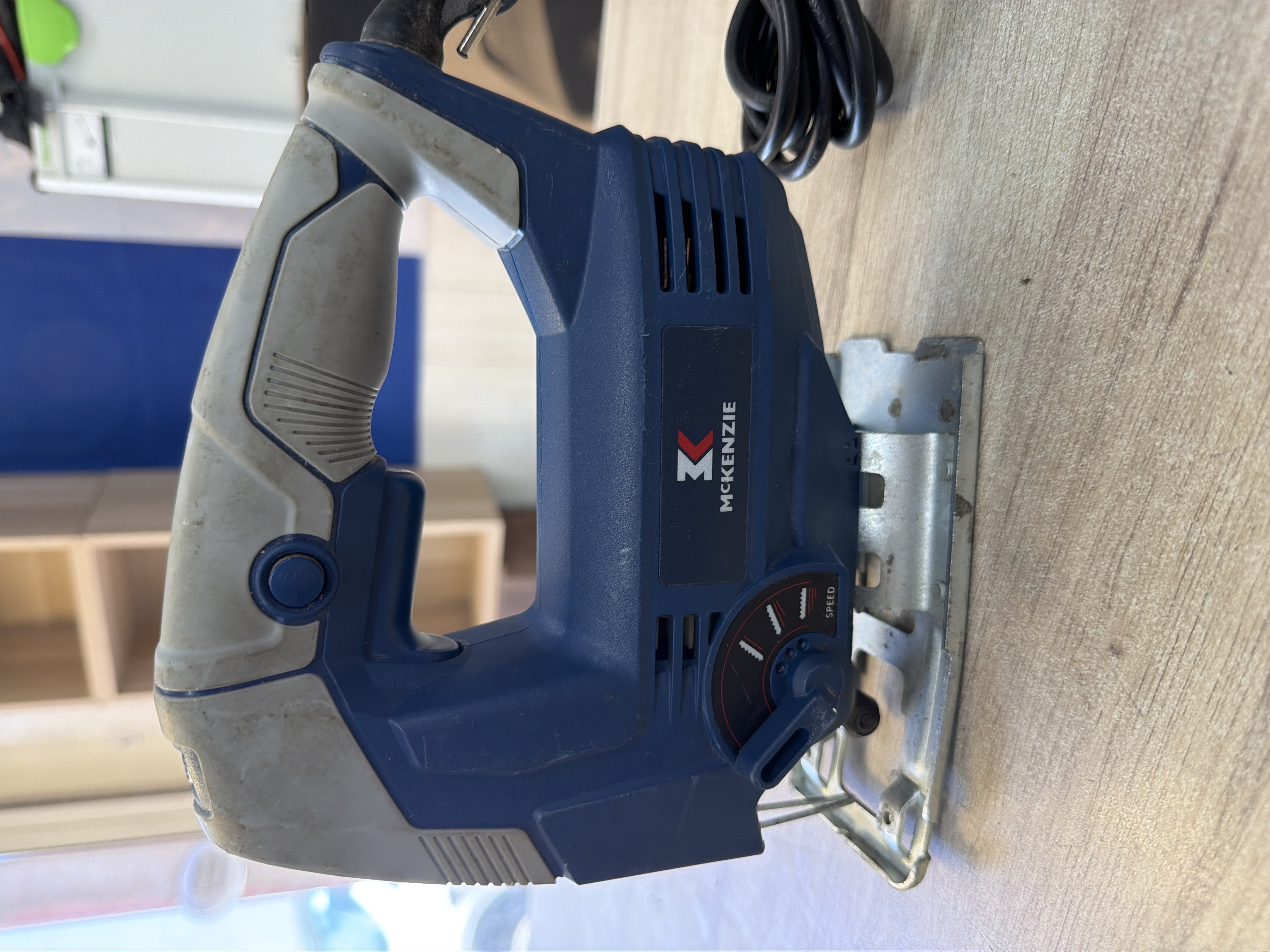 Scie sauteuse pendulaire McKenzie MK JS 80/1 550 W