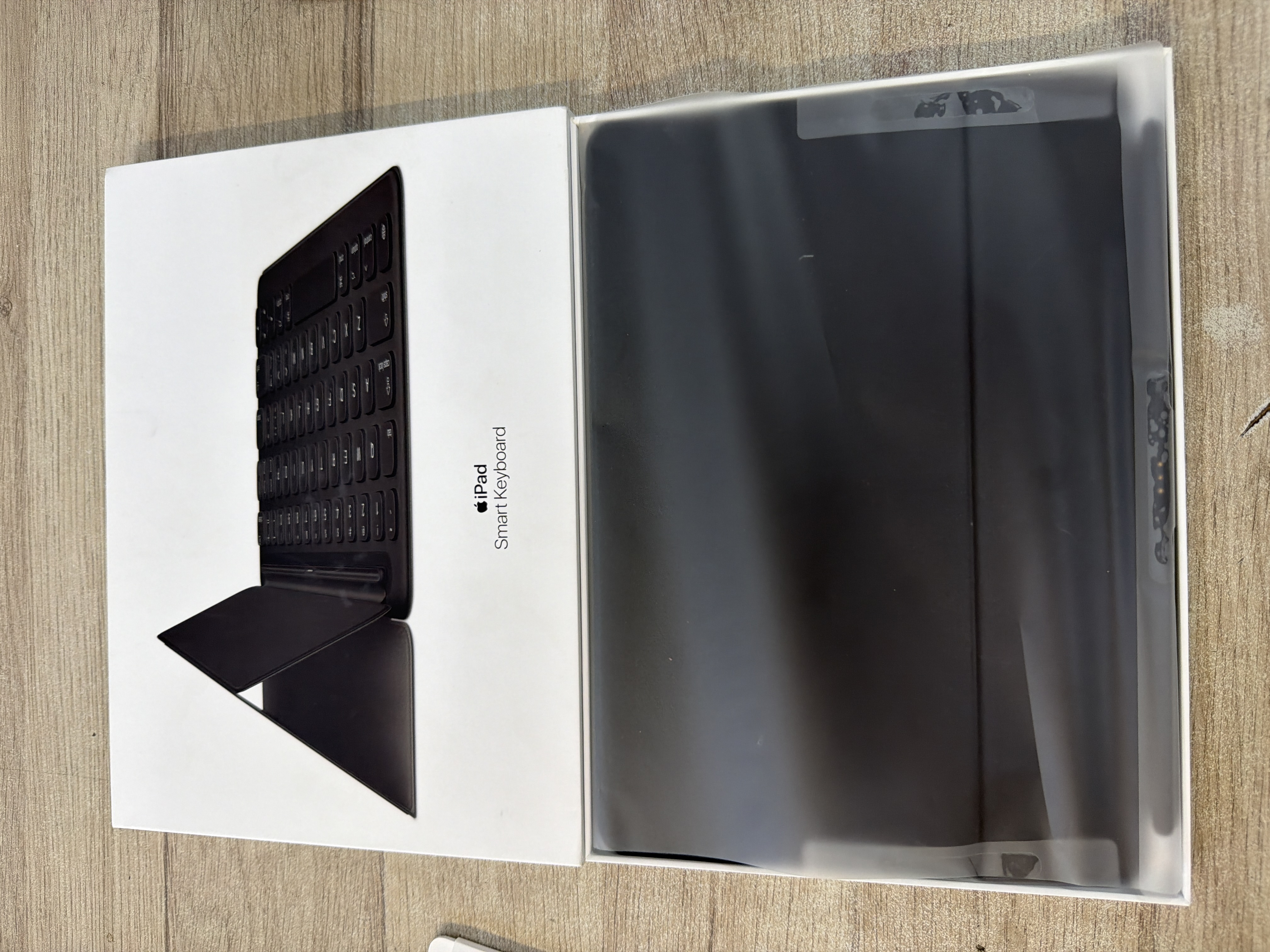 Apple Smart Keyboard Français MX3L2F/A pour iPad