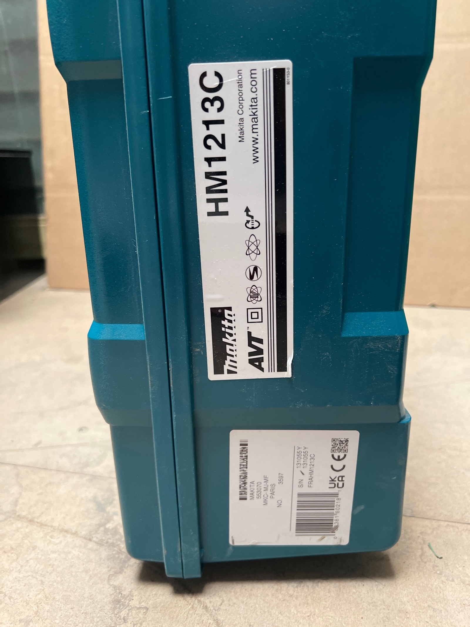 Marteau piqueur Makita HM1213C AVT avec coffret — photo 2