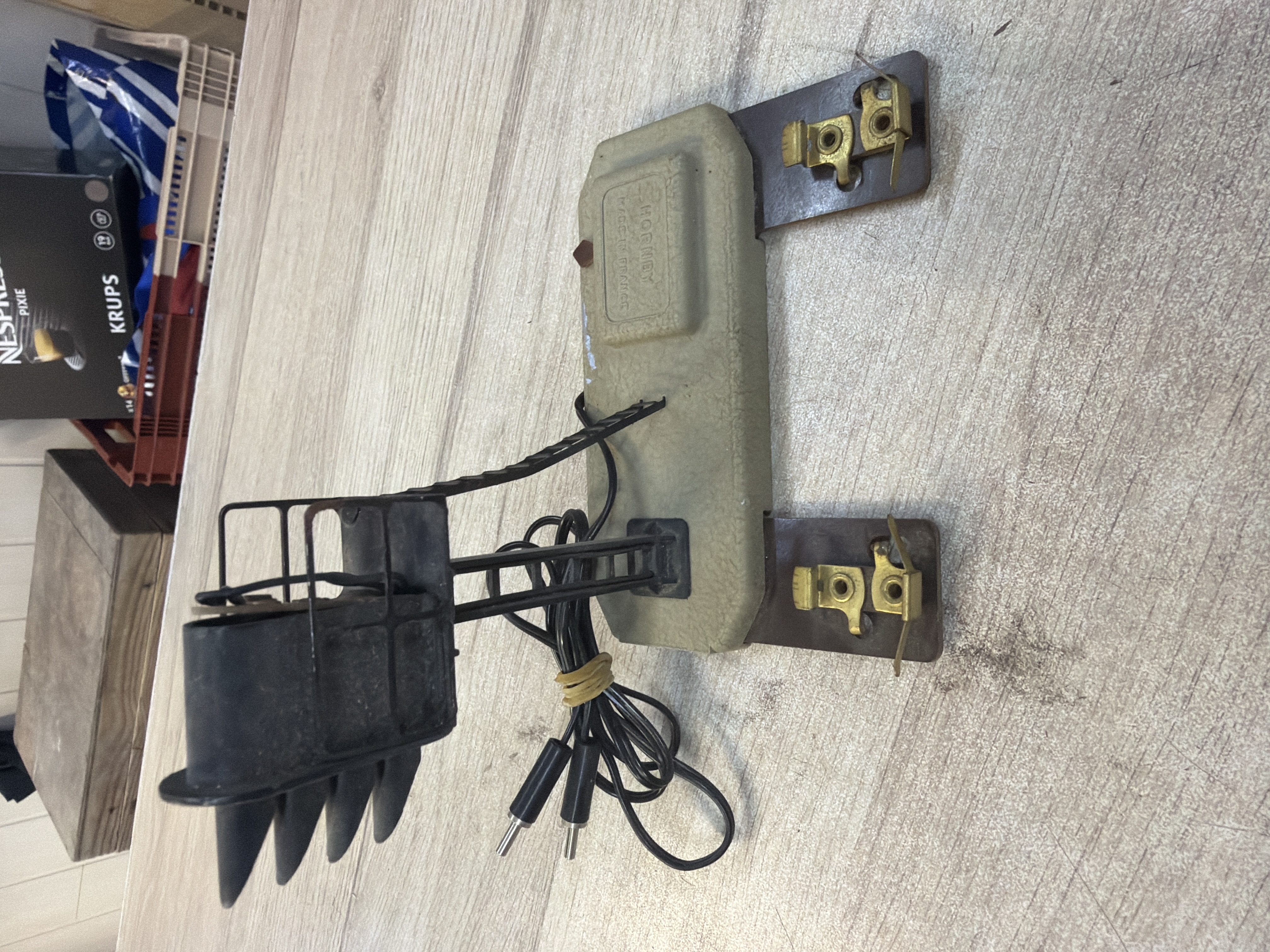 Sémaphore électrique lumineux Hornby pour train échelle O, avec câbles et bornes de connexion