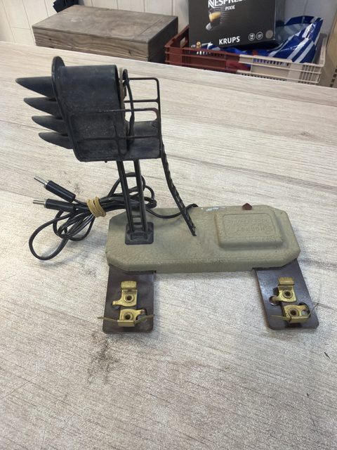 Sémaphore électrique lumineux Hornby pour train échelle O, avec câbles et bornes de connexion