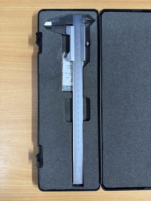Pied à coulisse 200 mm en inox avec coffret