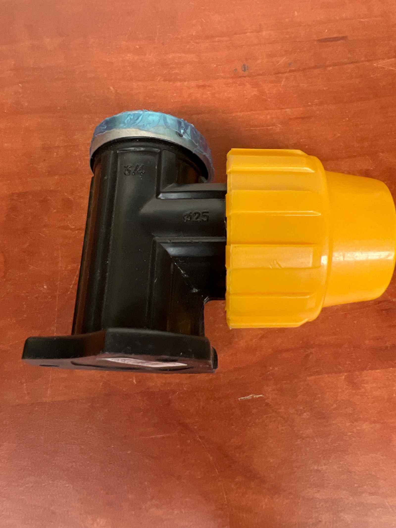 Raccord coudé fileté 3/4 à écrou de compression jaune