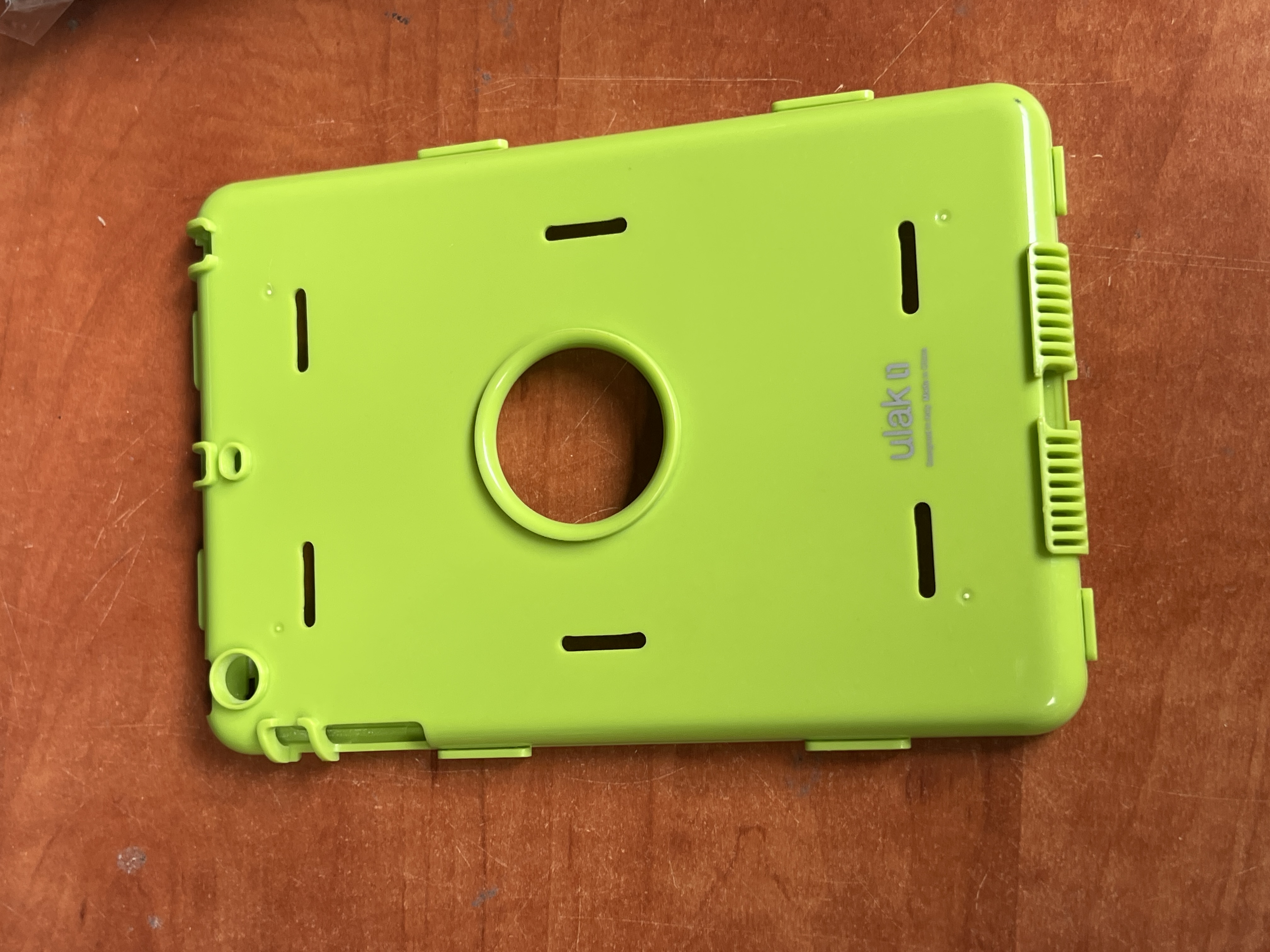 Coque de protection tablette Ulak verte avec support rotatif