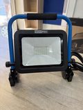 Projecteur LED de chantier Novipro 30 W 2500 lm IP65 — photo 1