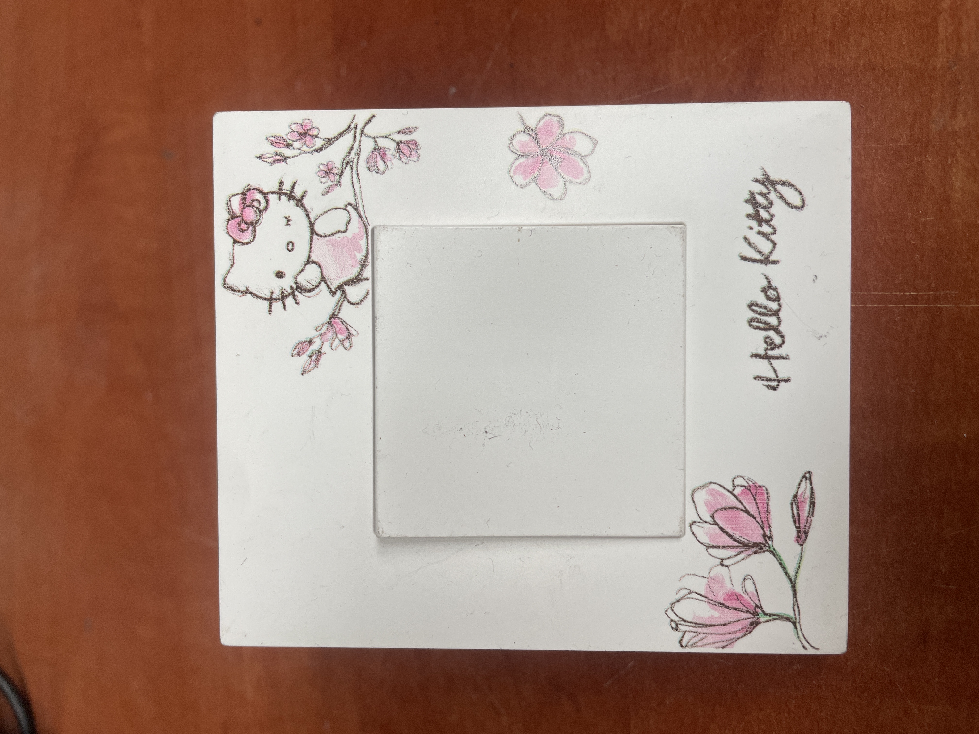 Interrupteur mural Hello Kitty blanc avec plaque décorée