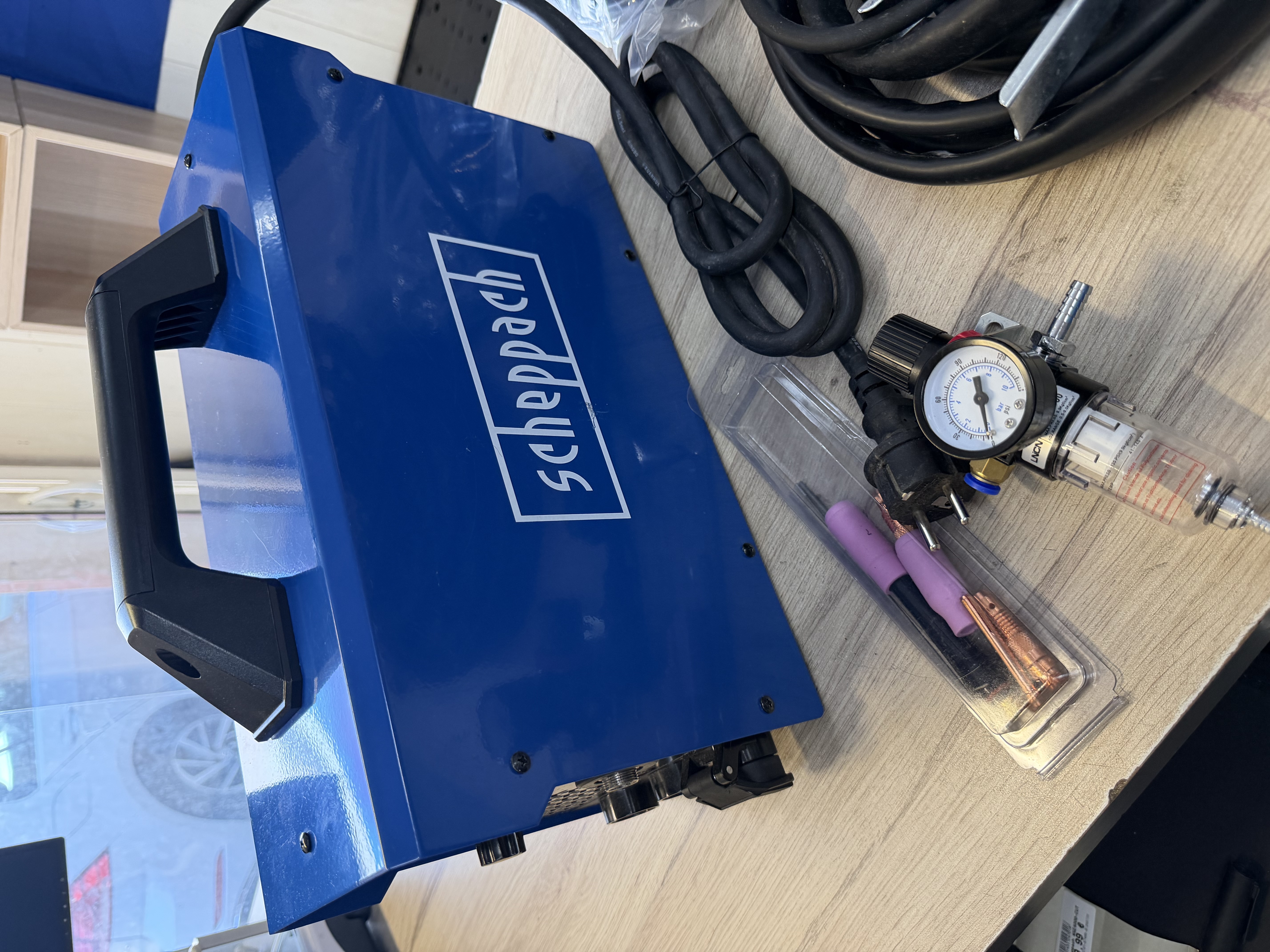 Scheppach WSE4000-CUT poste à souder TIG MMA et découpeur plasma