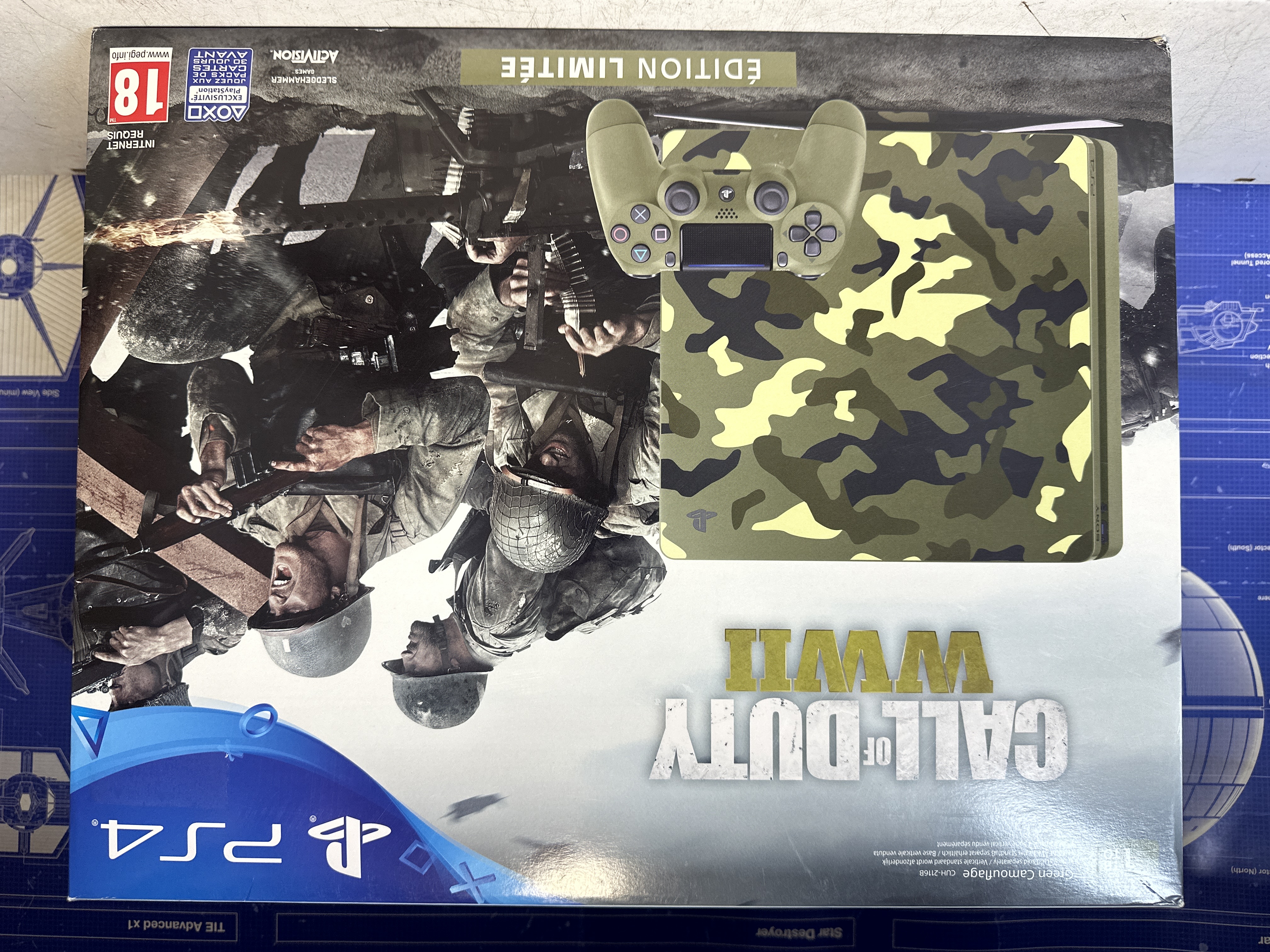 Sony PlayStation 4 Call of Duty WWII Limited Edition avec manette DualShock 4