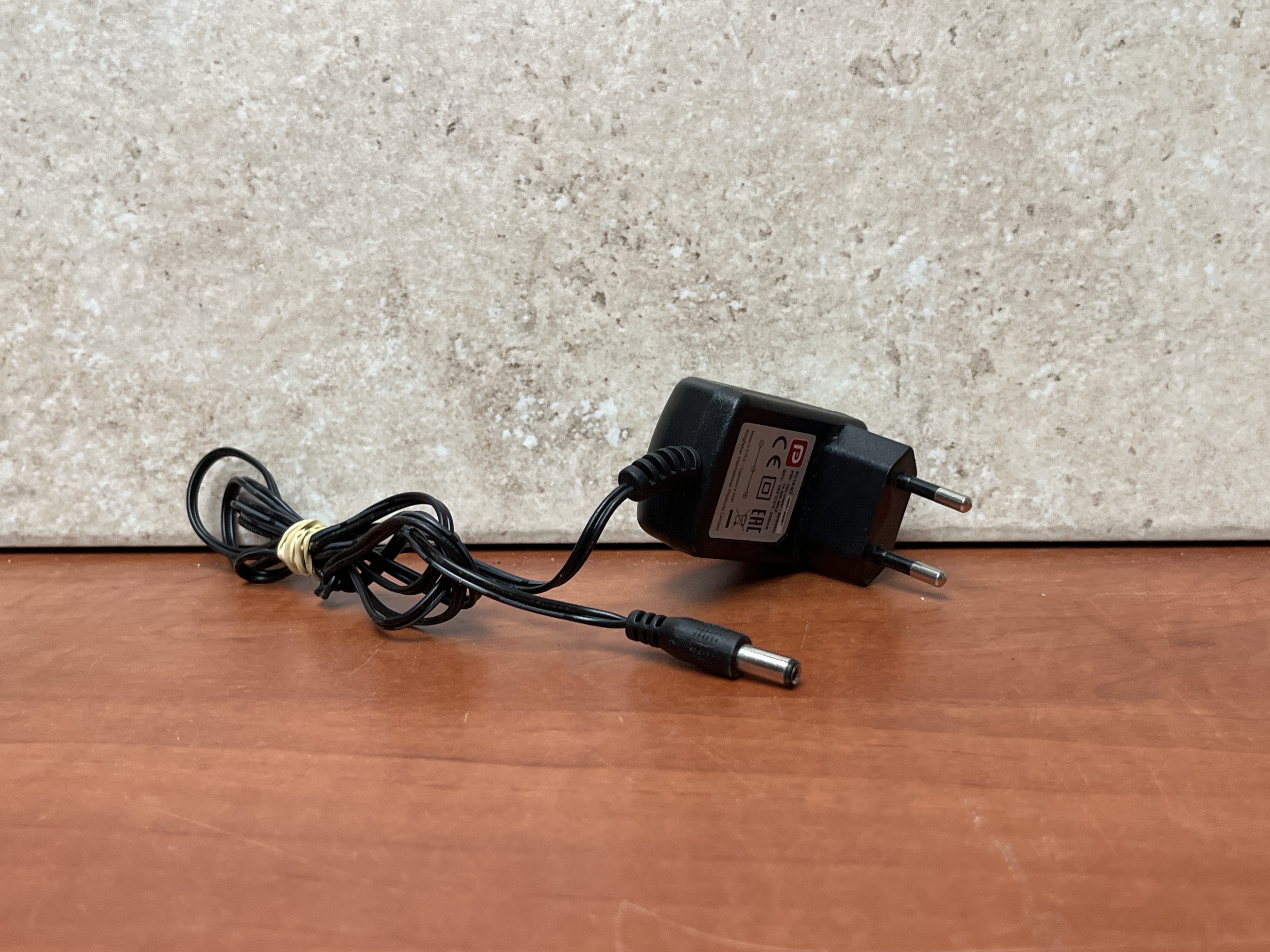 Adaptateur secteur DC avec prise EU et connecteur jack