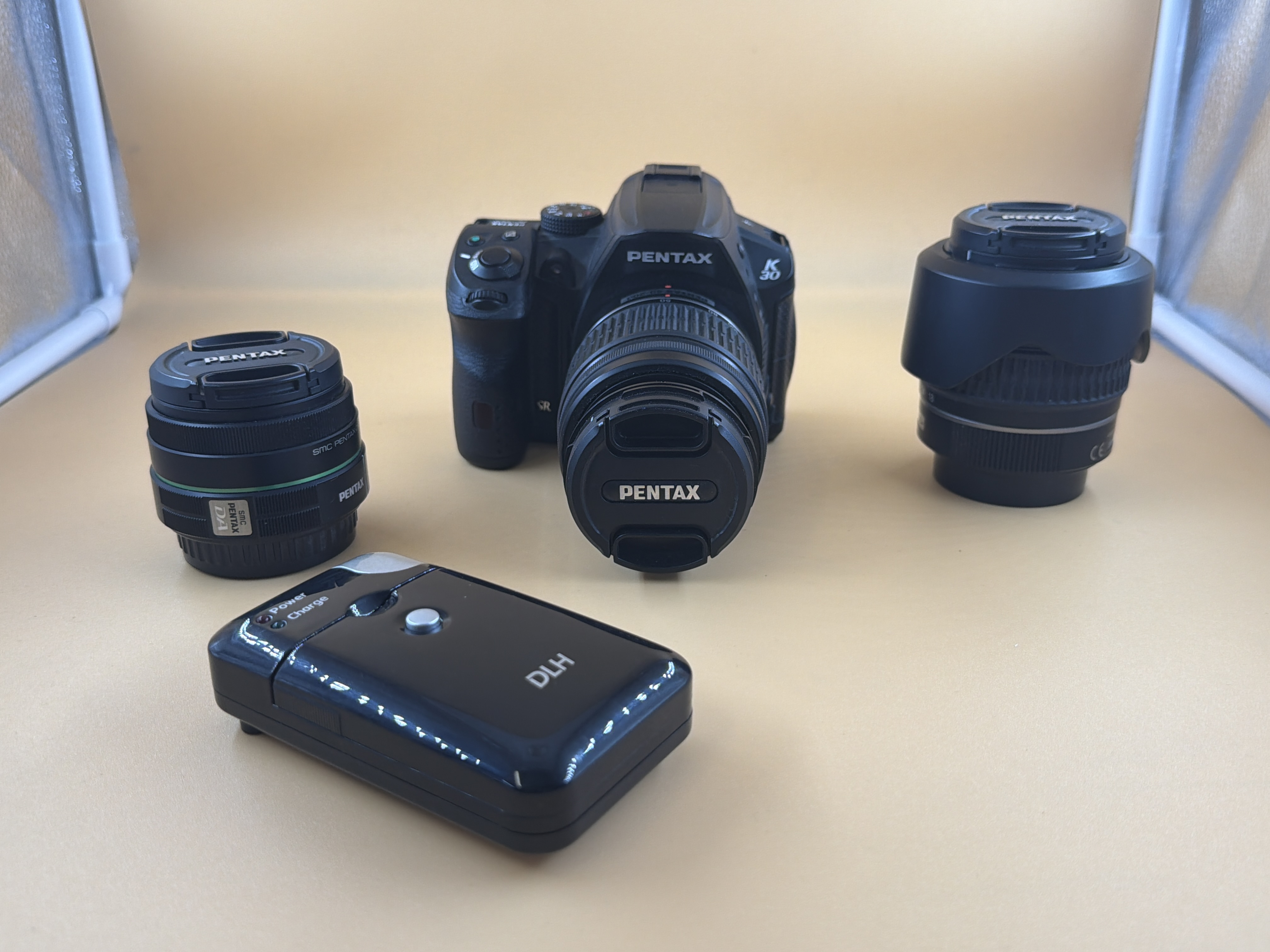 Appareil photo reflex Pentax K-30 avec 2 objectifs