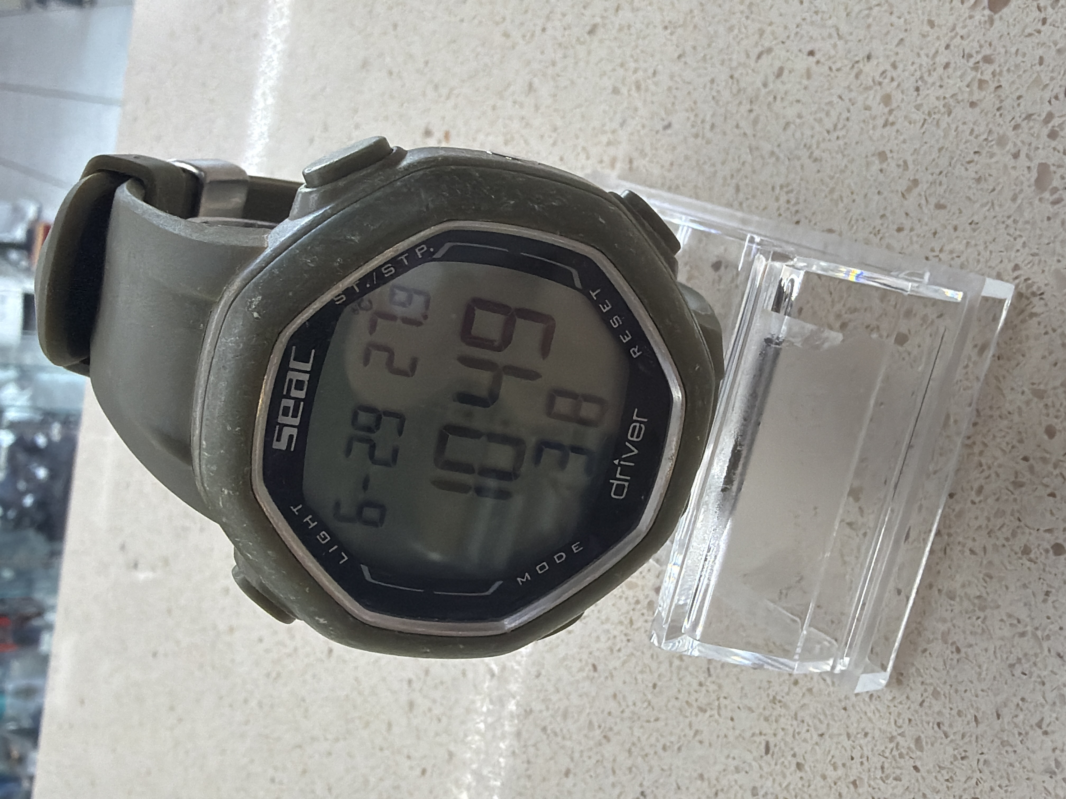 Ordinateur d'apnée Seac Driver montre pêche sous-marine vert militaire