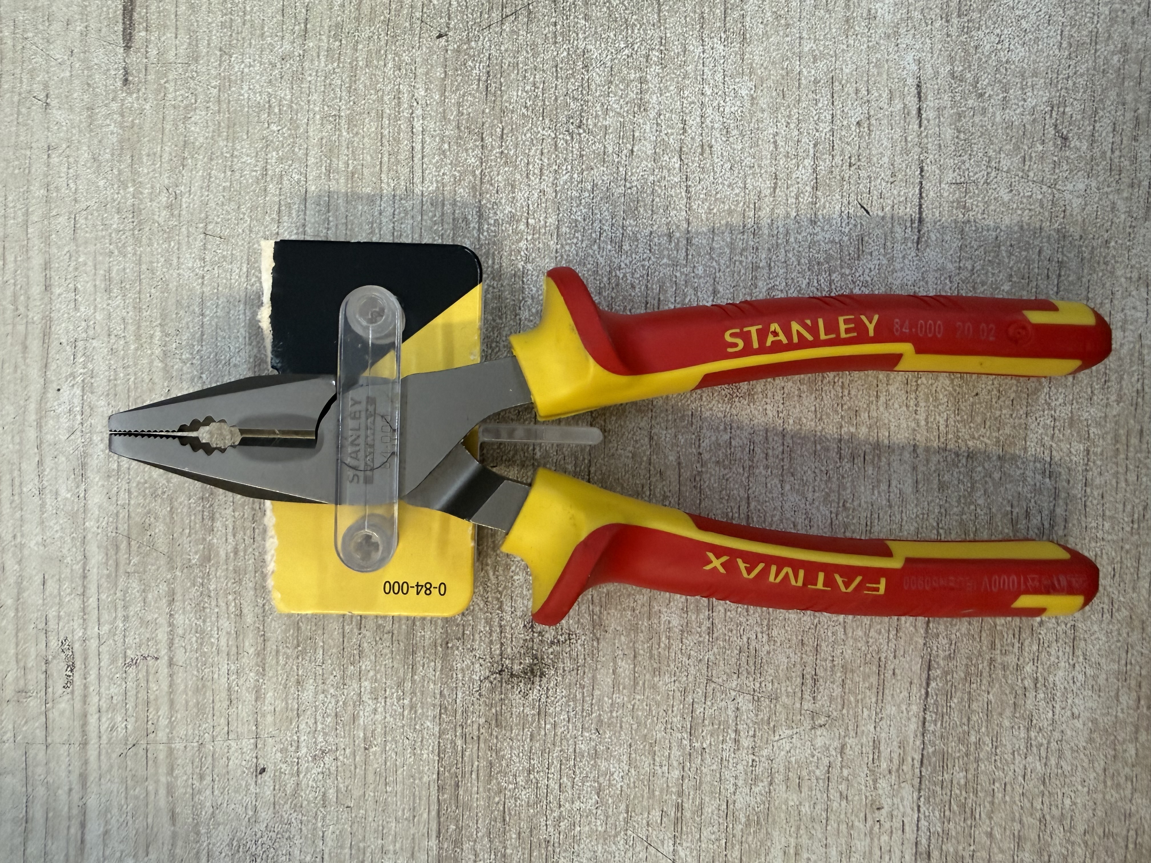 Pince universelle Stanley FATMAX VDE 160 mm isolée 1000V