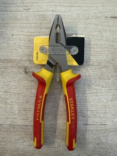 Pince universelle Stanley FATMAX VDE 160 mm isolée 1000V