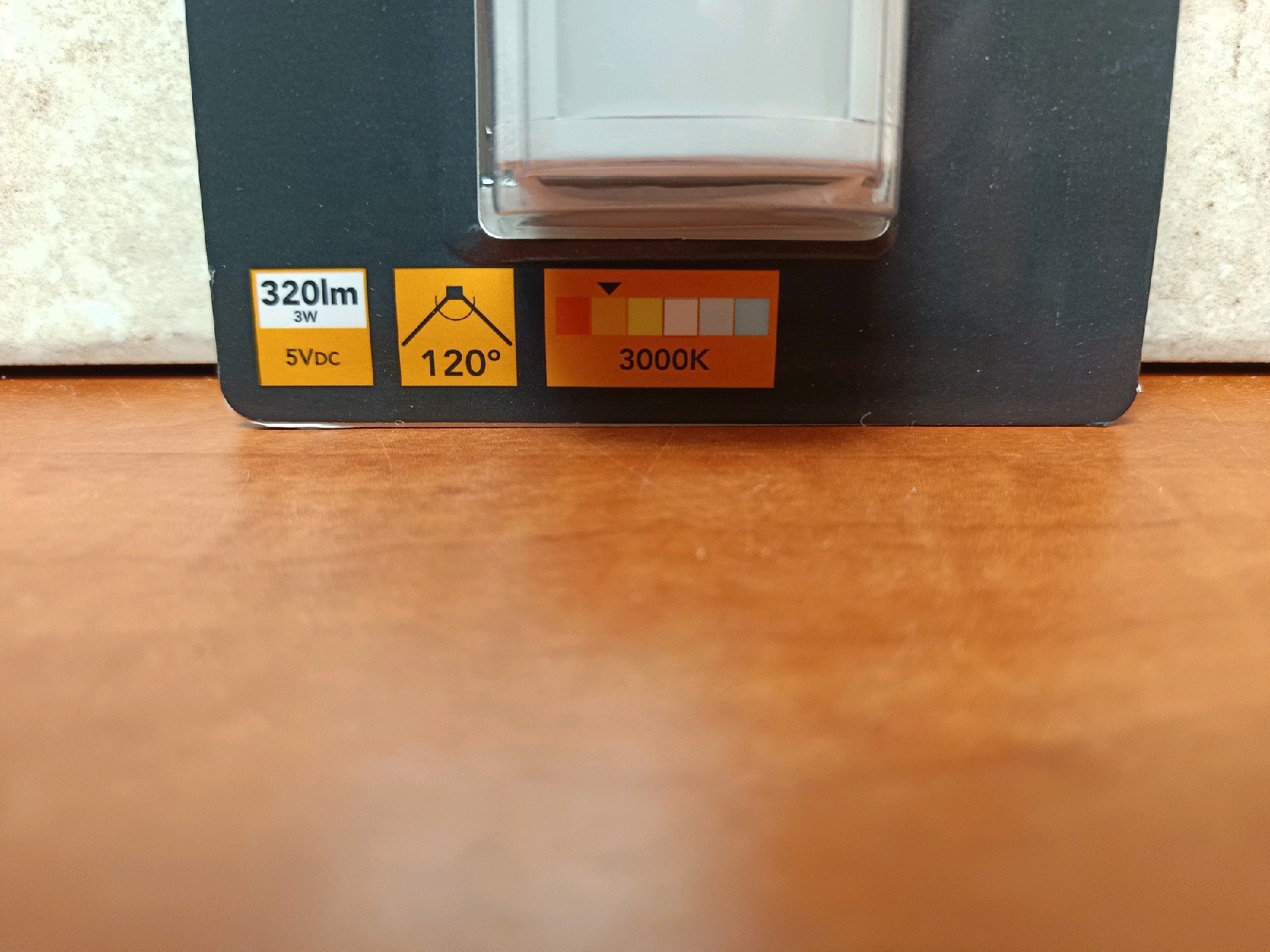 Réglette LED Tibelec ULA rechargeable USB — photo 2