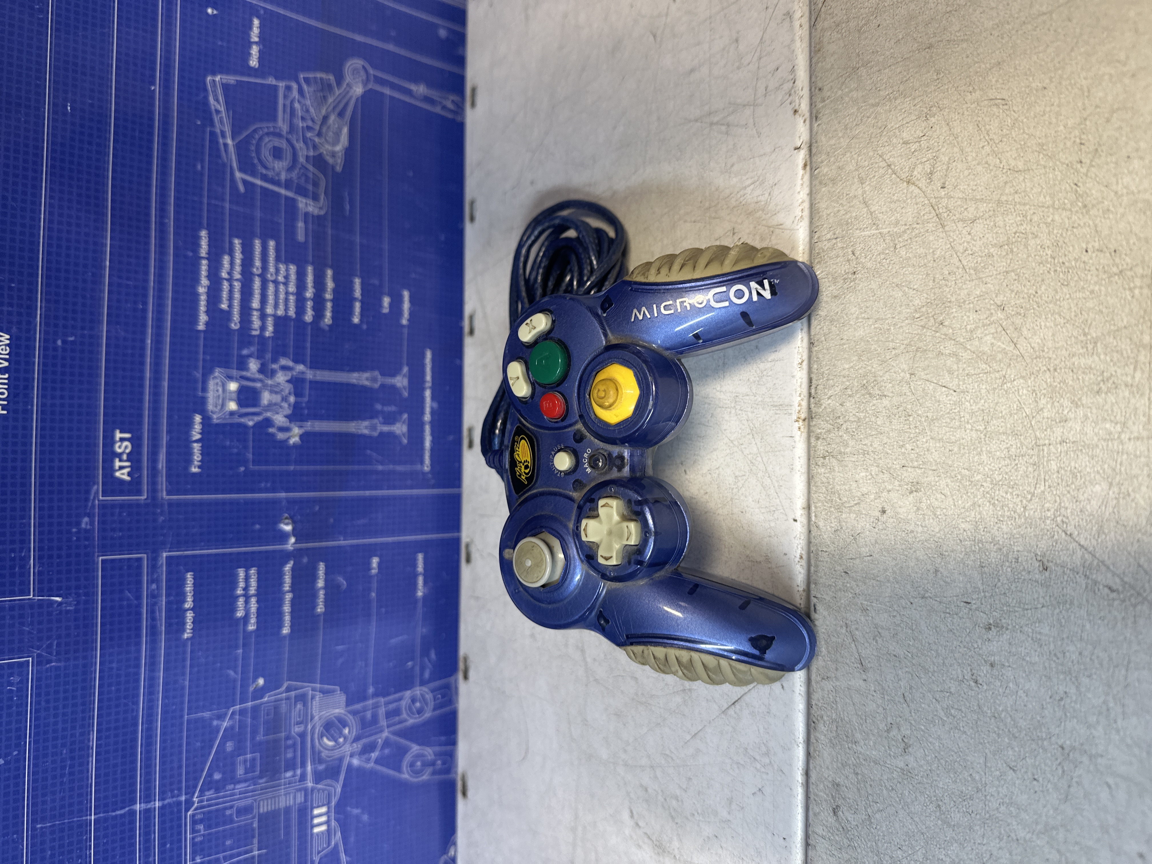 Manette MicroCon Mad Catz pour Nintendo GameCube